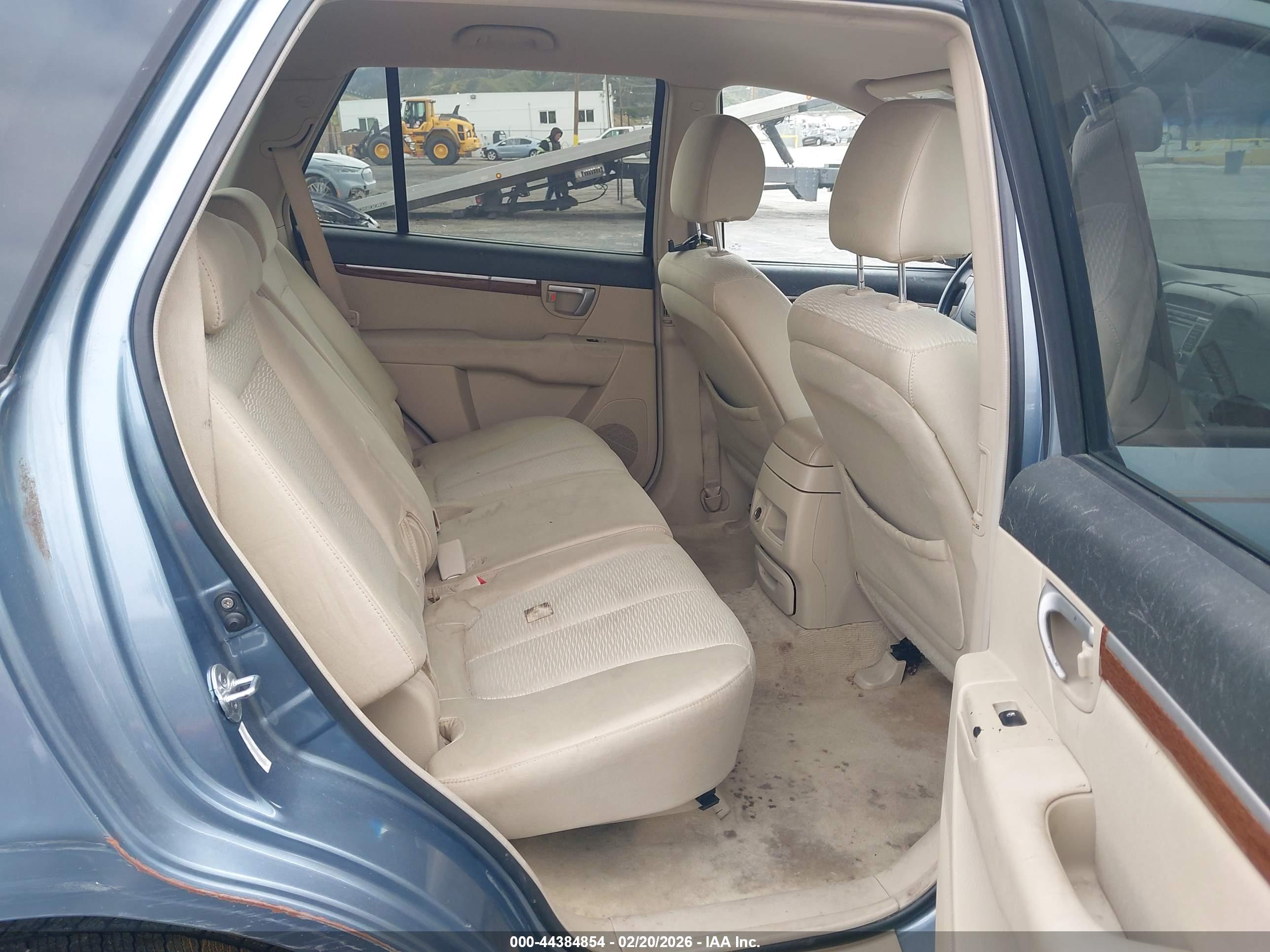HYUNDAI SANTA image 8