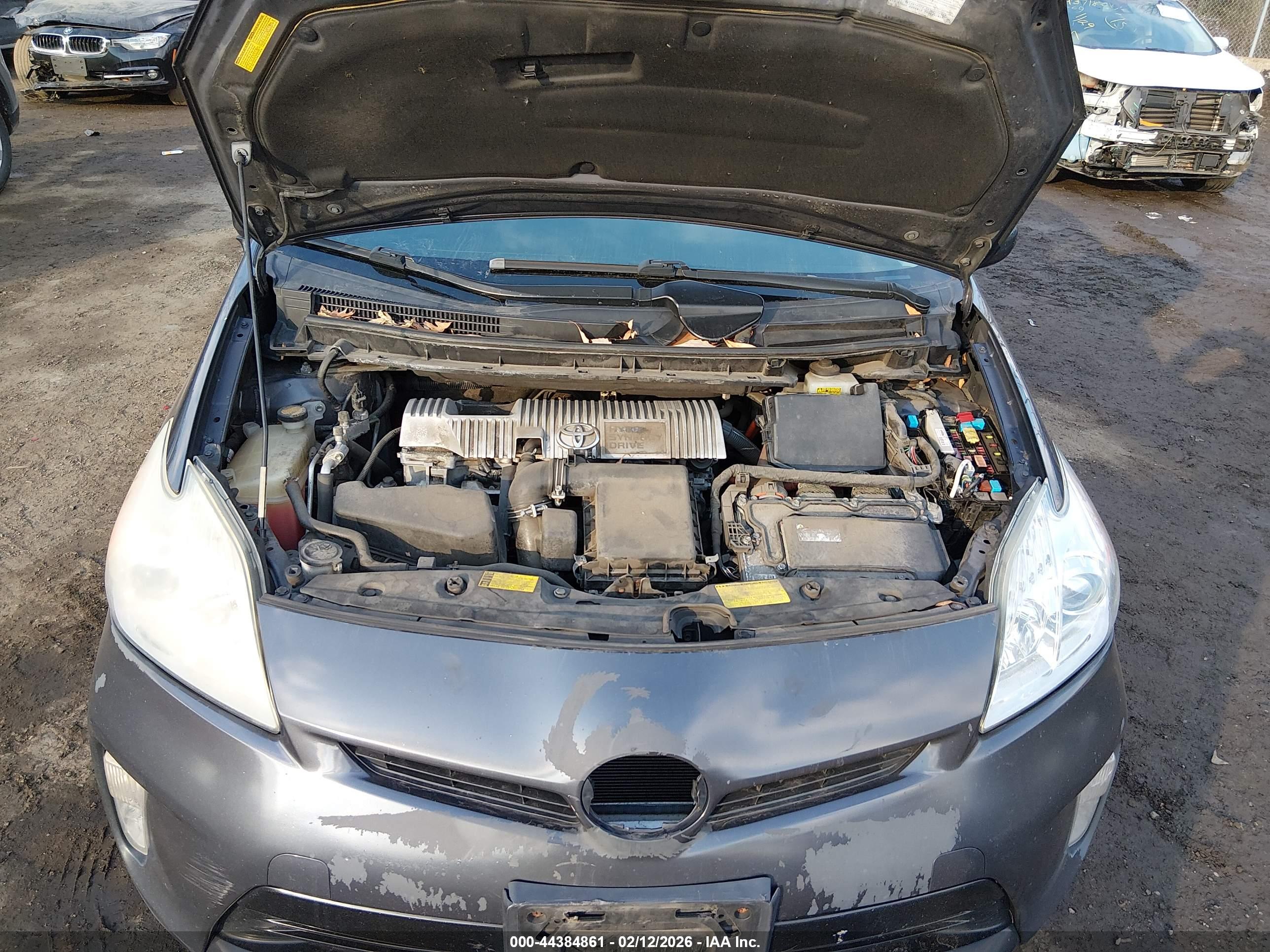 TOYOTA PRIUS image 10