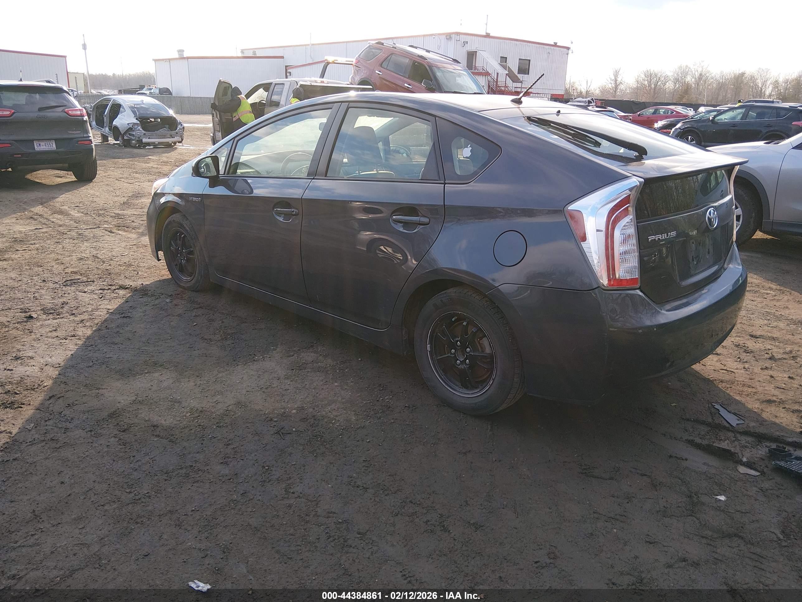TOYOTA PRIUS image 3