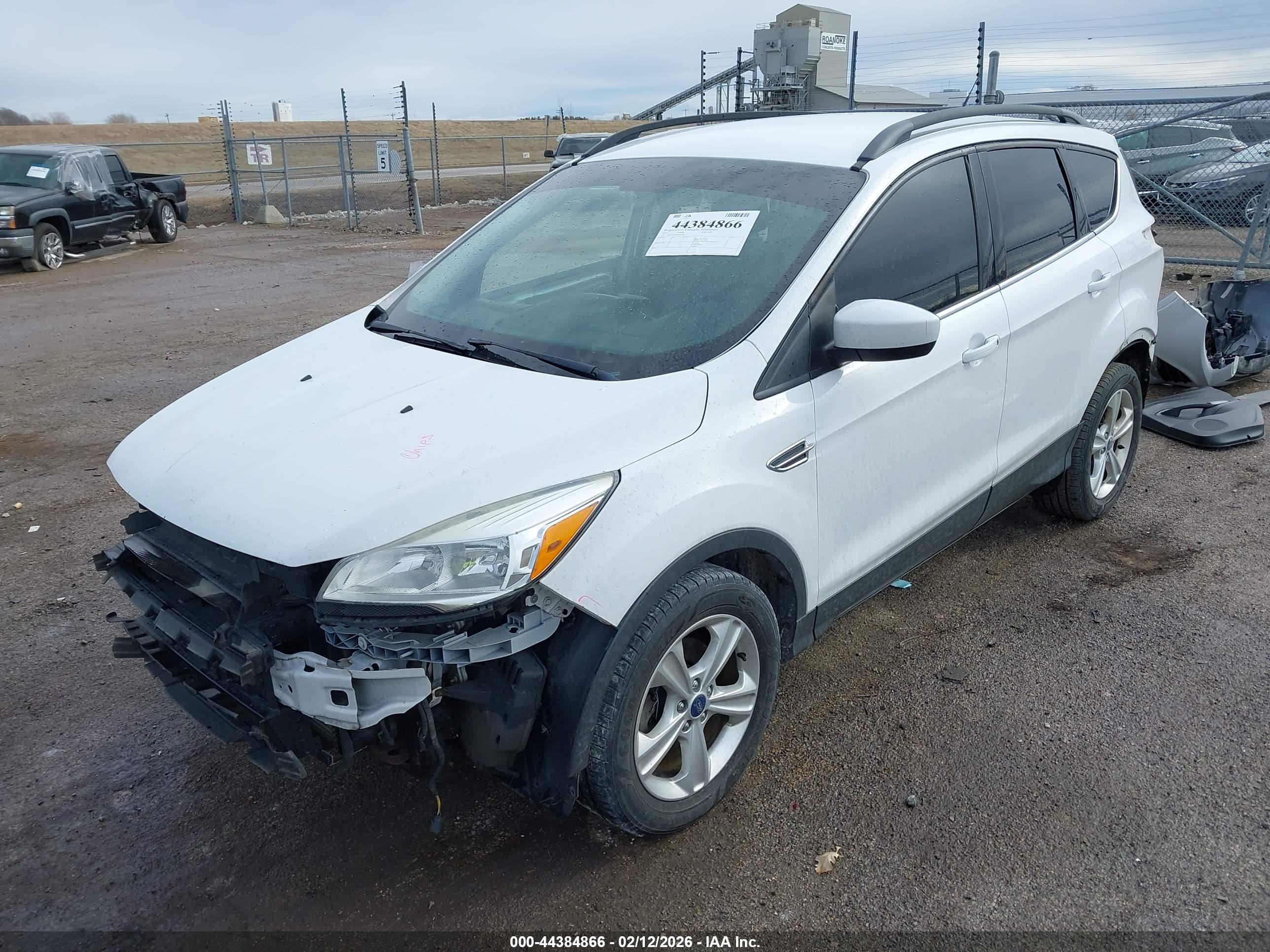 FORD ESCAPE image 2