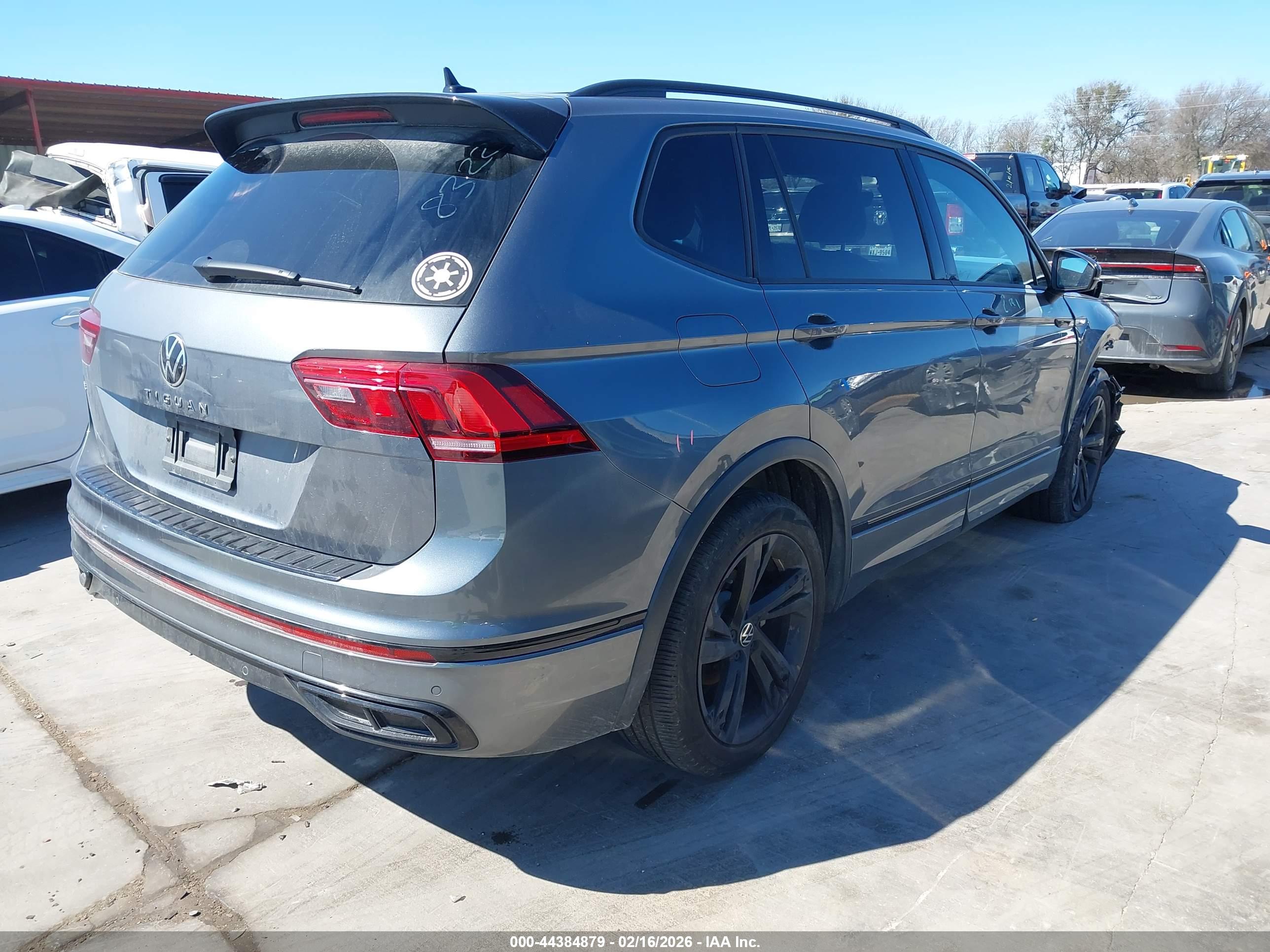 VOLKSWAGEN TIGUAN image 4