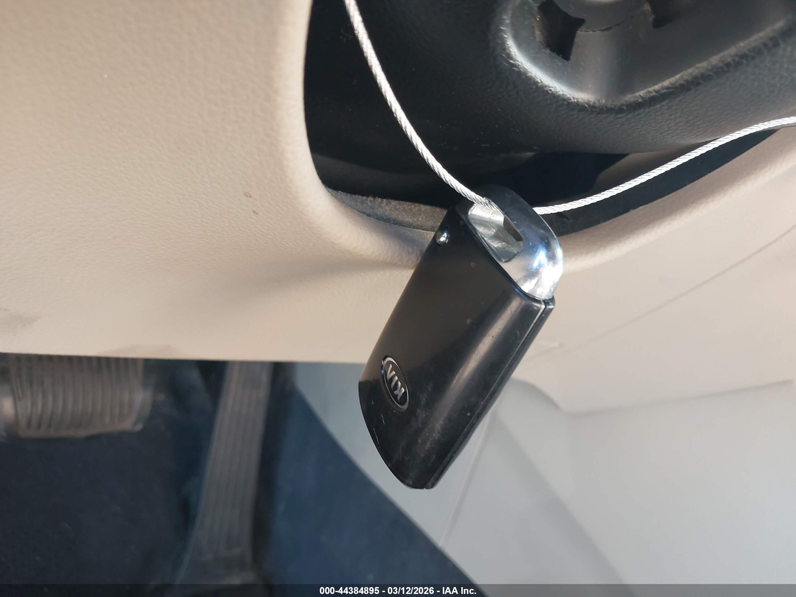 KIA CADENZA image 11