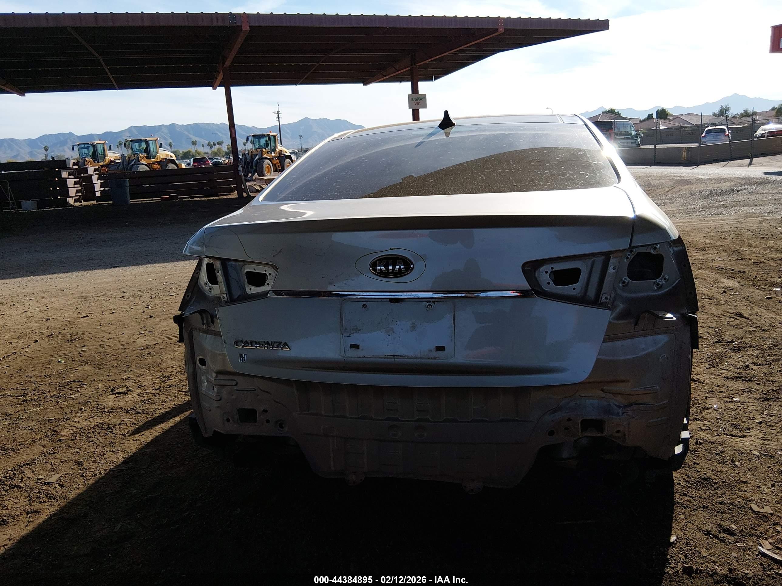 KIA CADENZA image 6