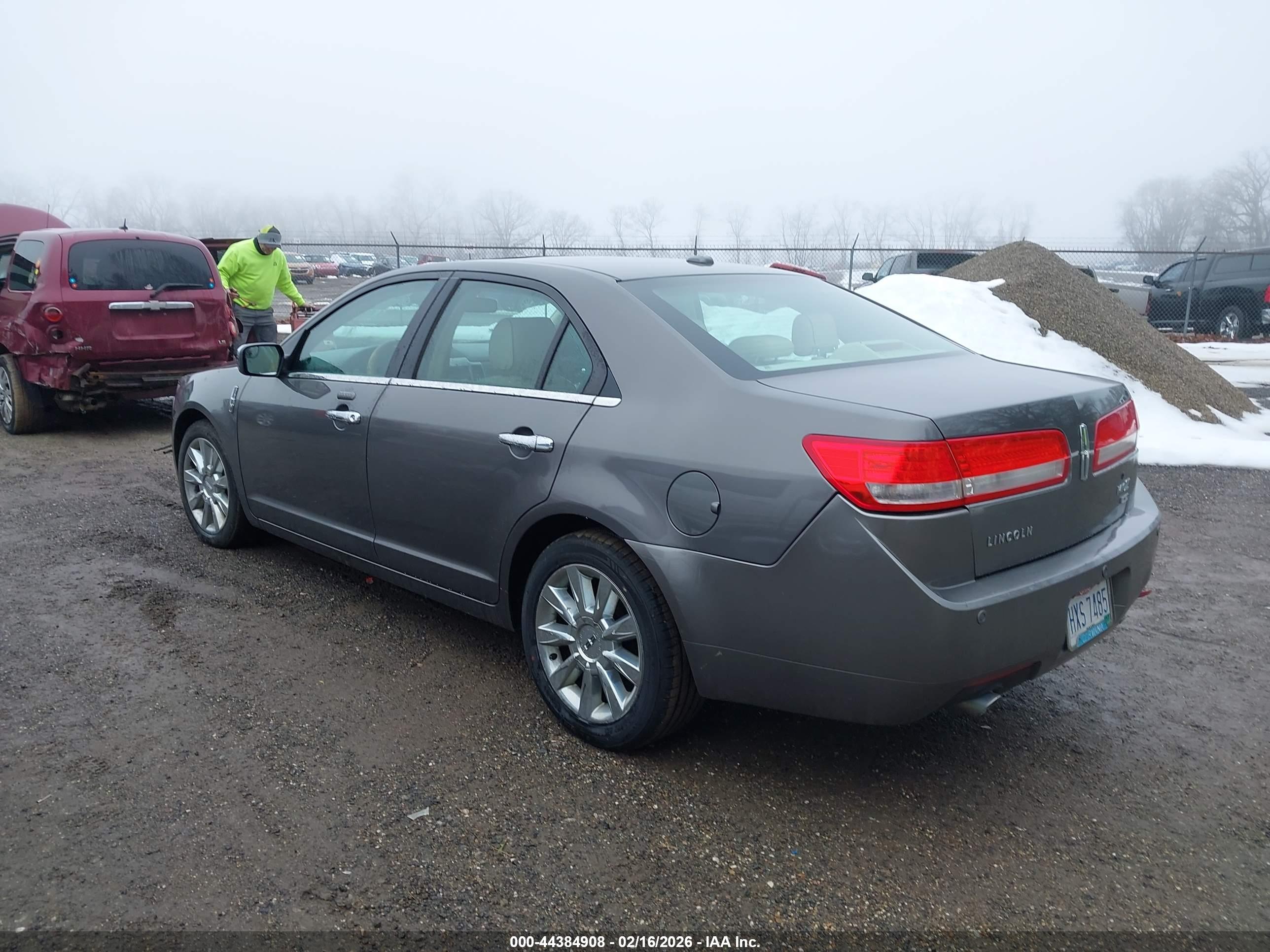 LINCOLN MKZ image 3
