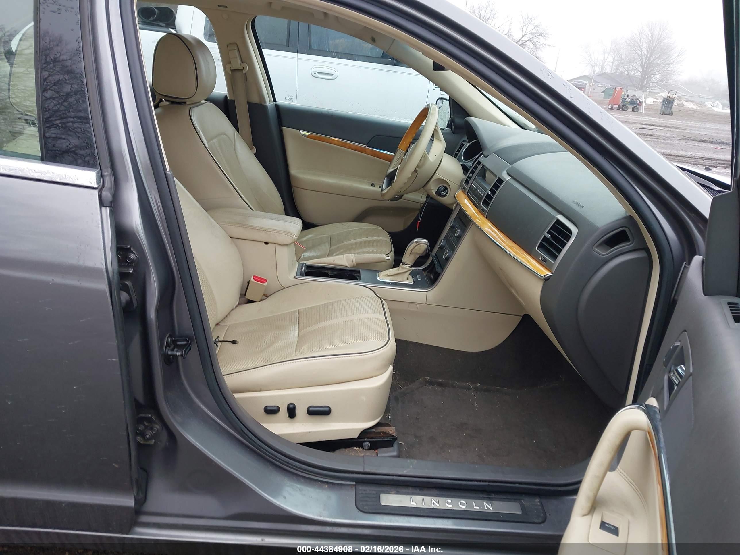 LINCOLN MKZ image 5