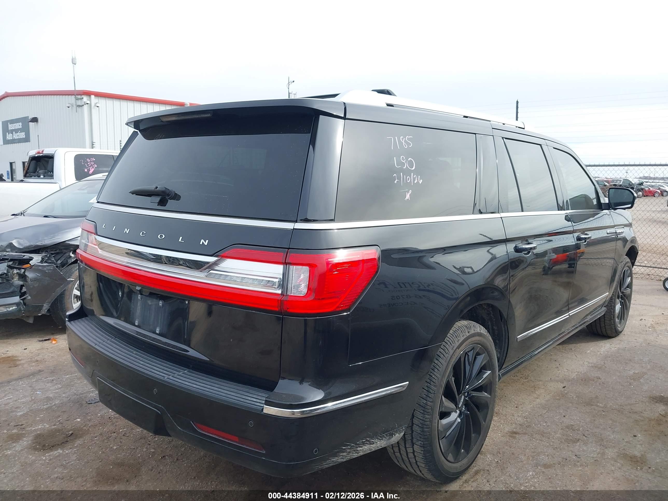 LINCOLN NAVIGATOR image 4