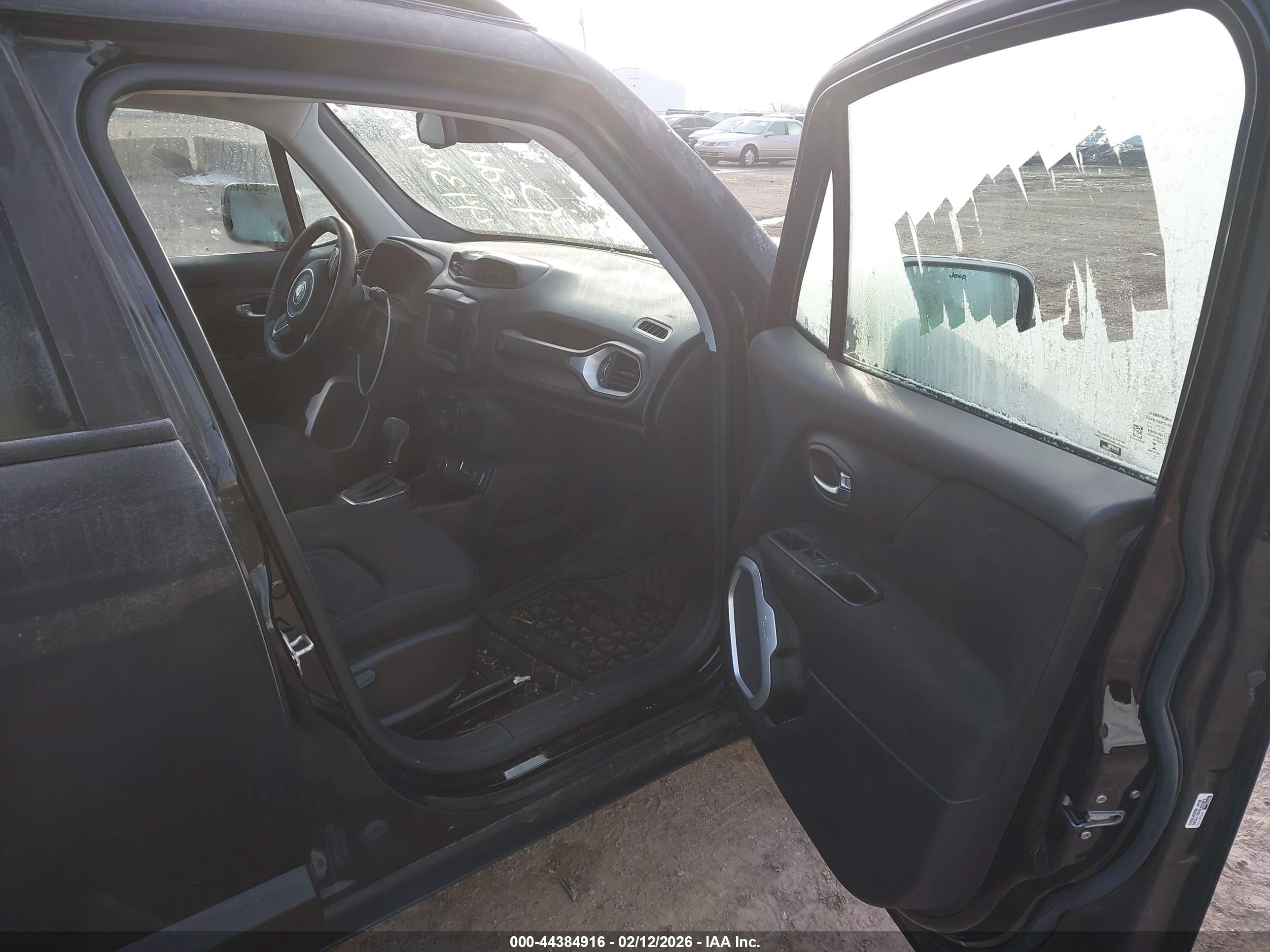 JEEP RENEGADE image 5
