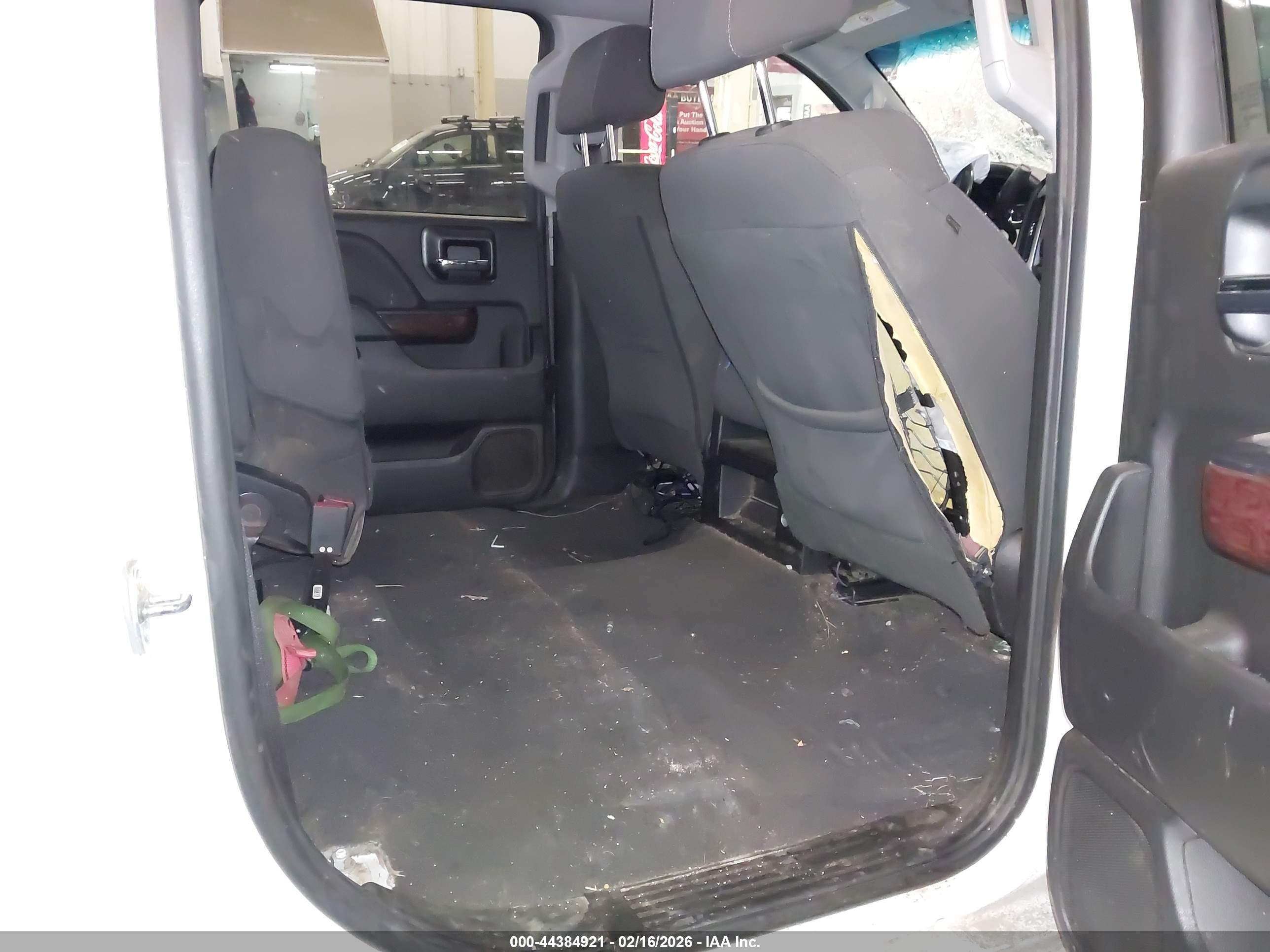 GMC SIERRA image 8