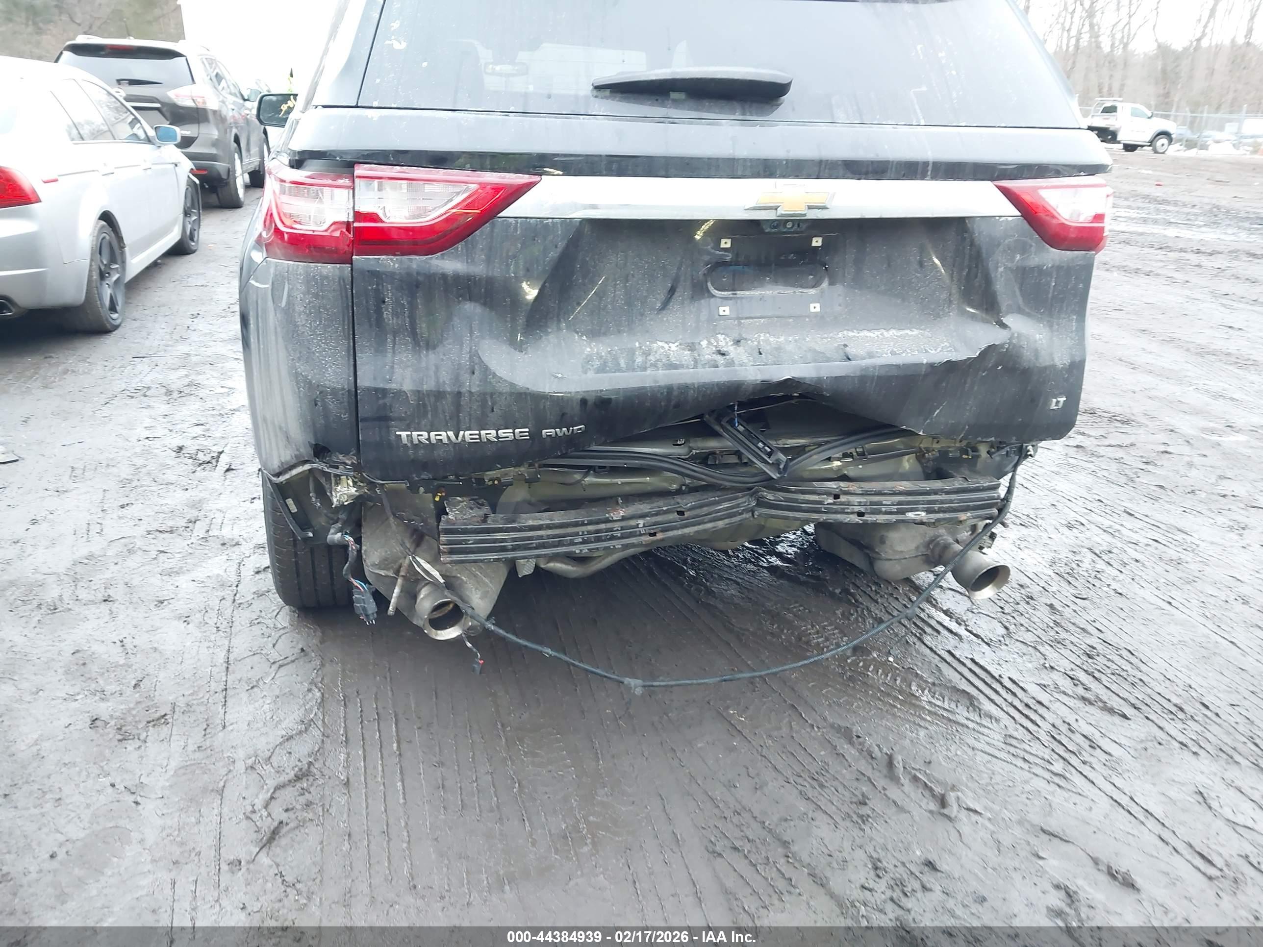 CHEVROLET TRAVERSE image 6