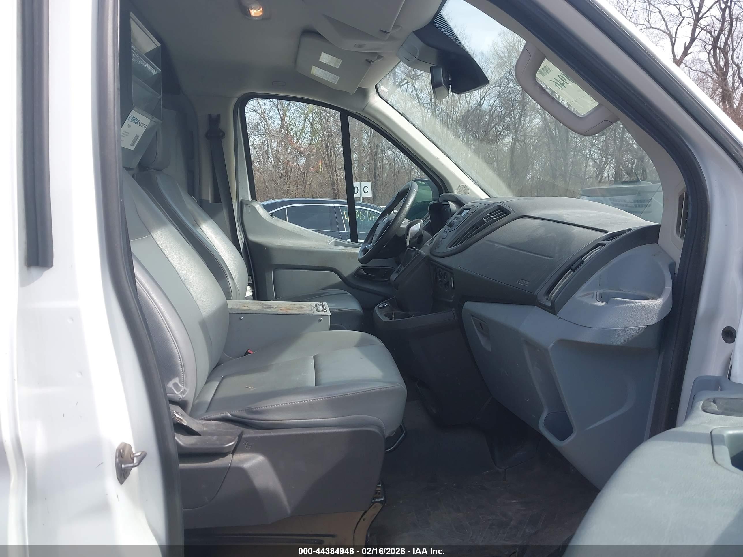 FORD TRANSIT-250 image 5