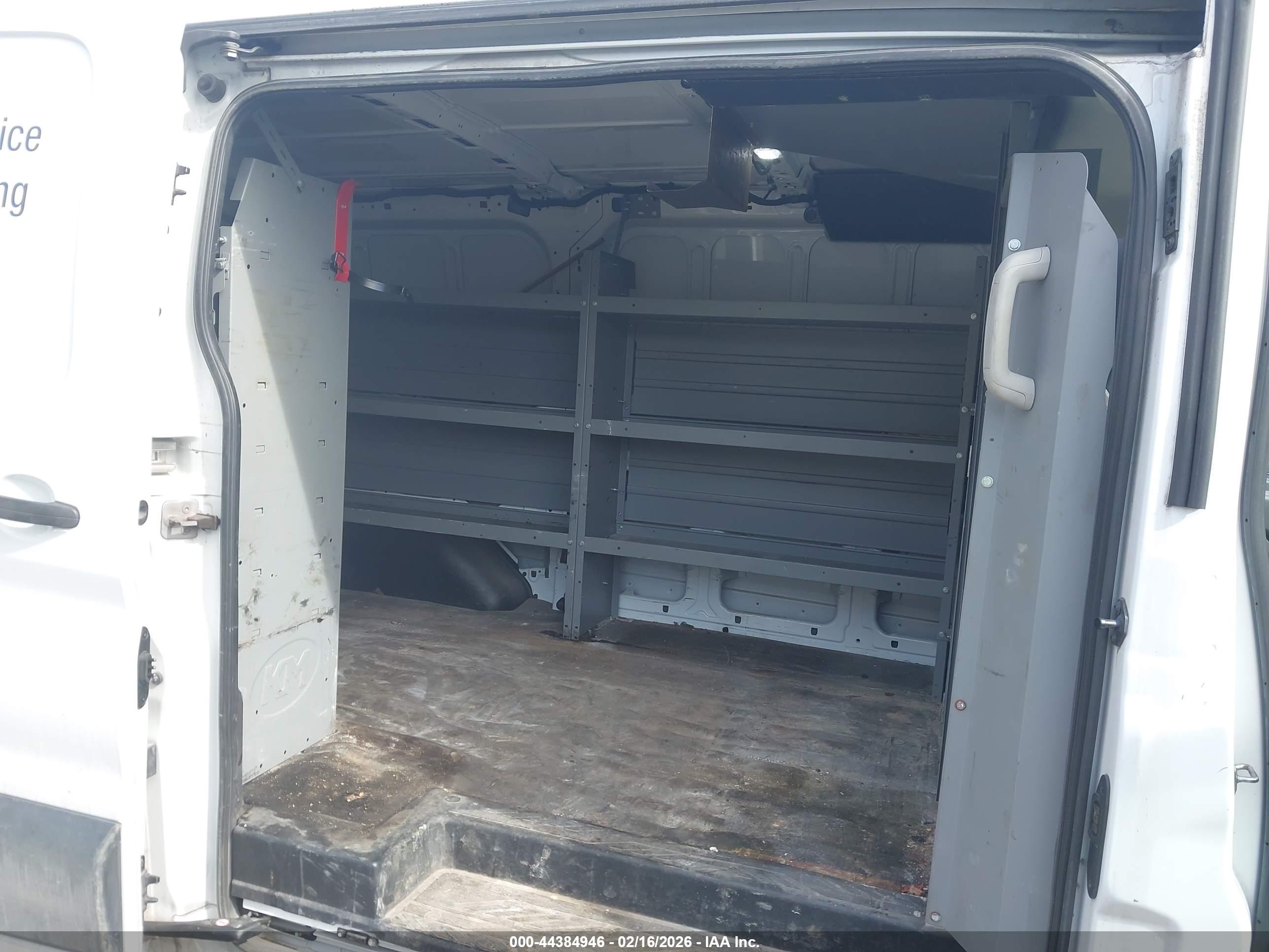 FORD TRANSIT-250 image 8