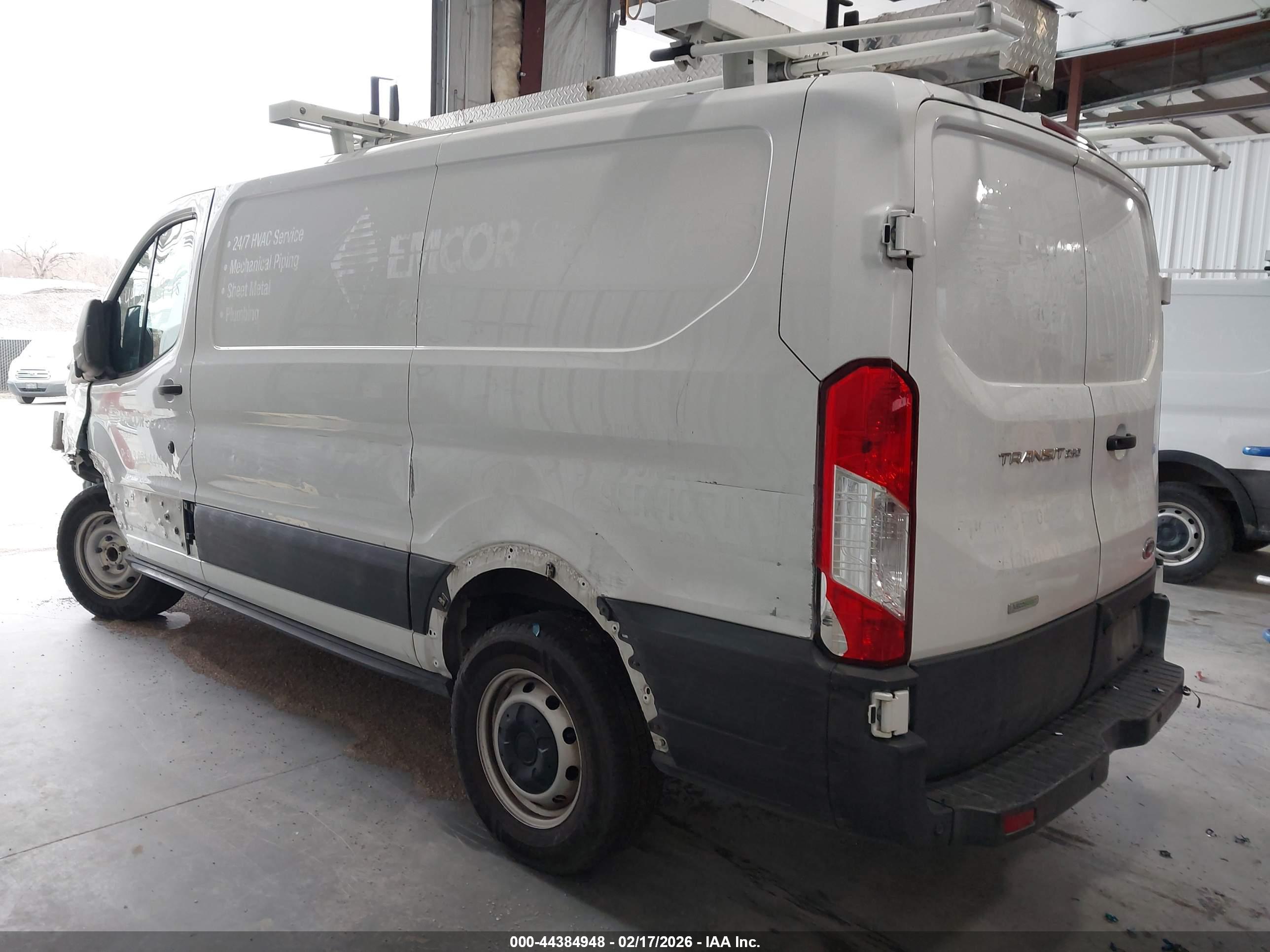 FORD TRANSIT-250 image 3