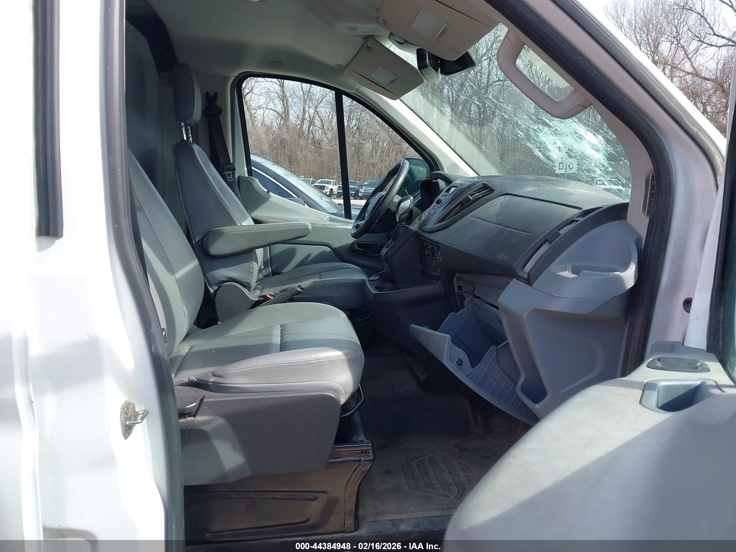 FORD TRANSIT-250 image 5