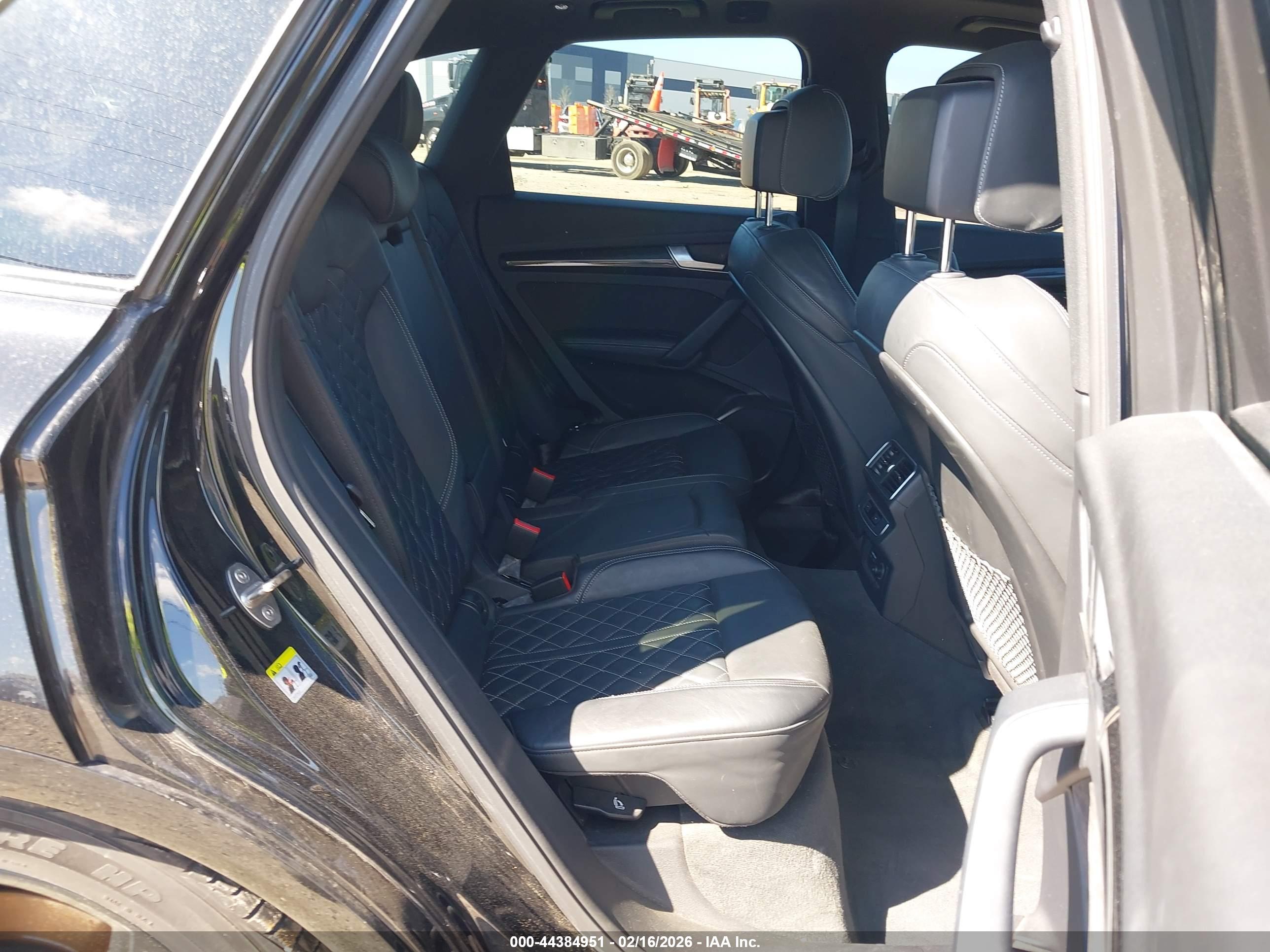 AUDI SQ5 image 8