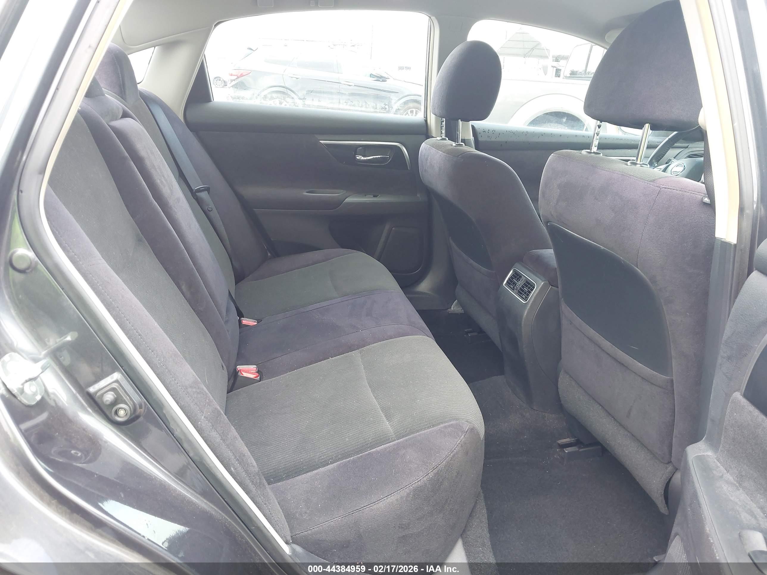 NISSAN ALTIMA image 8