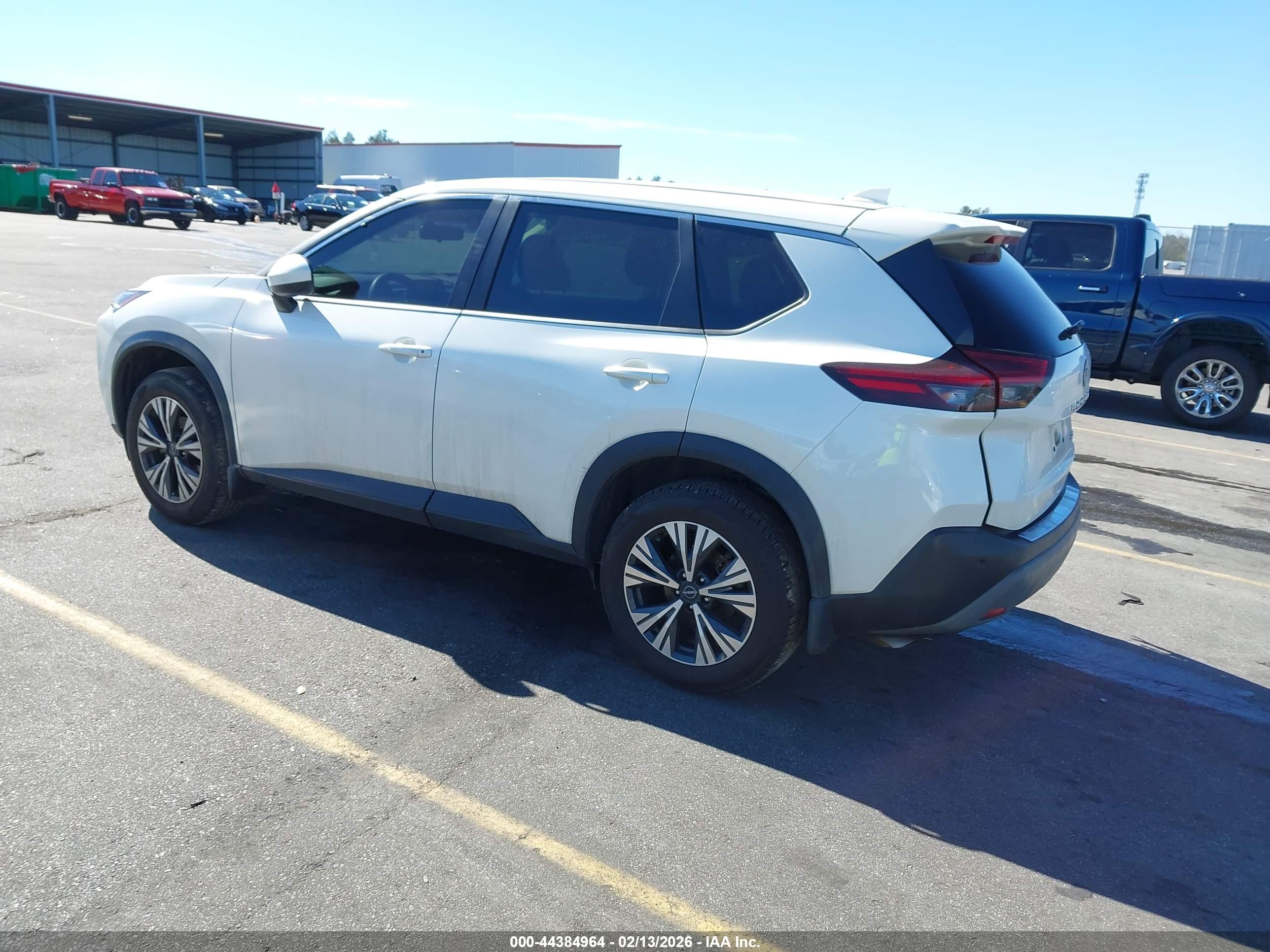 NISSAN ROGUE image 3