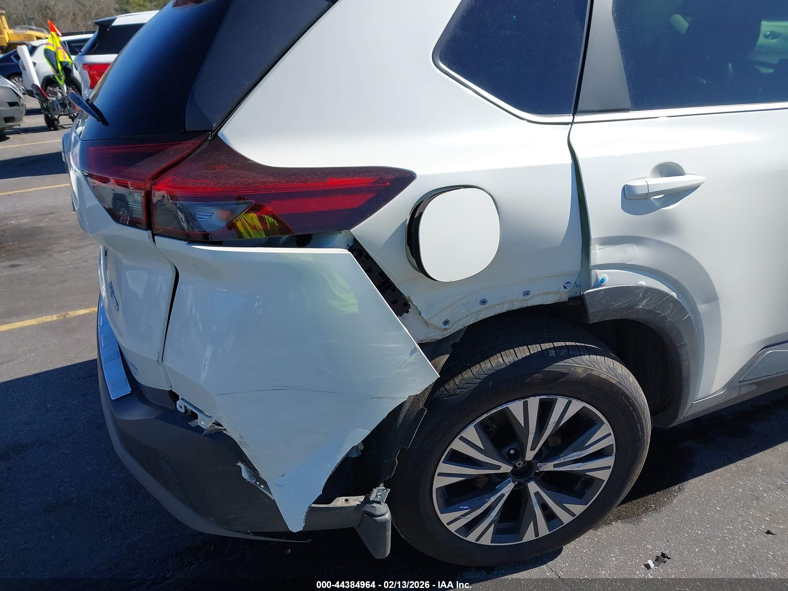 NISSAN ROGUE image 6