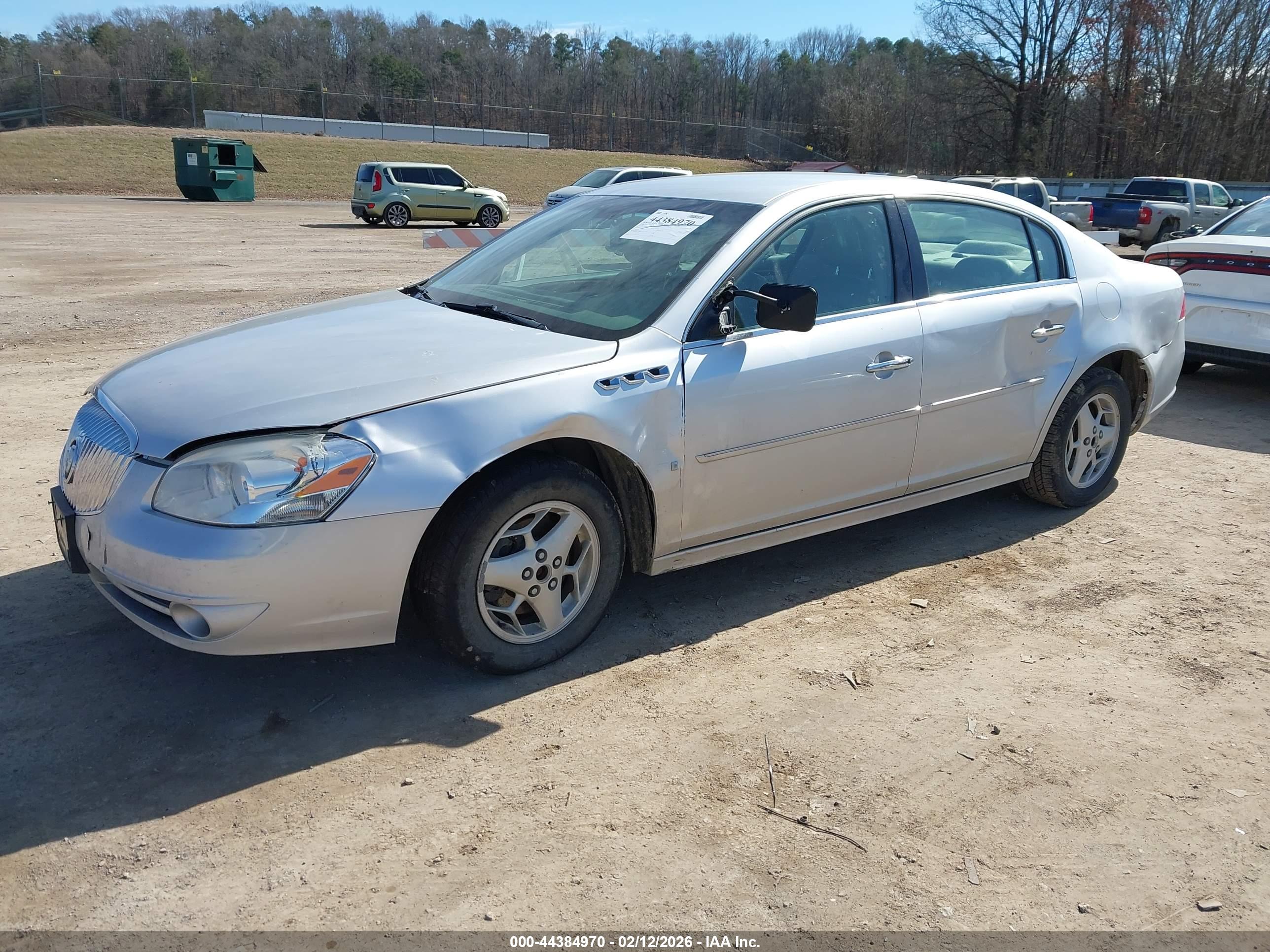 BUICK LUCERNE image 2