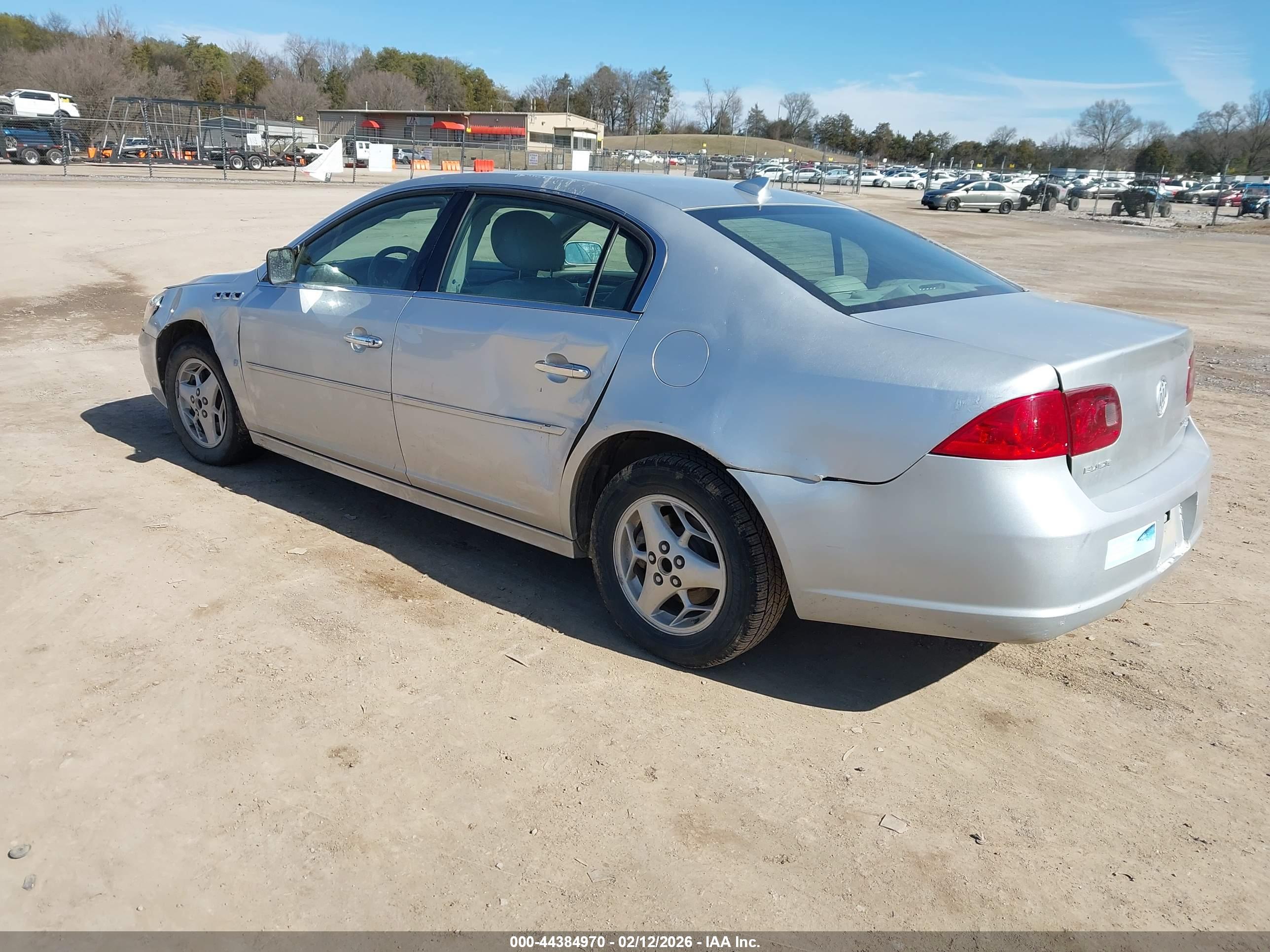 BUICK LUCERNE image 3