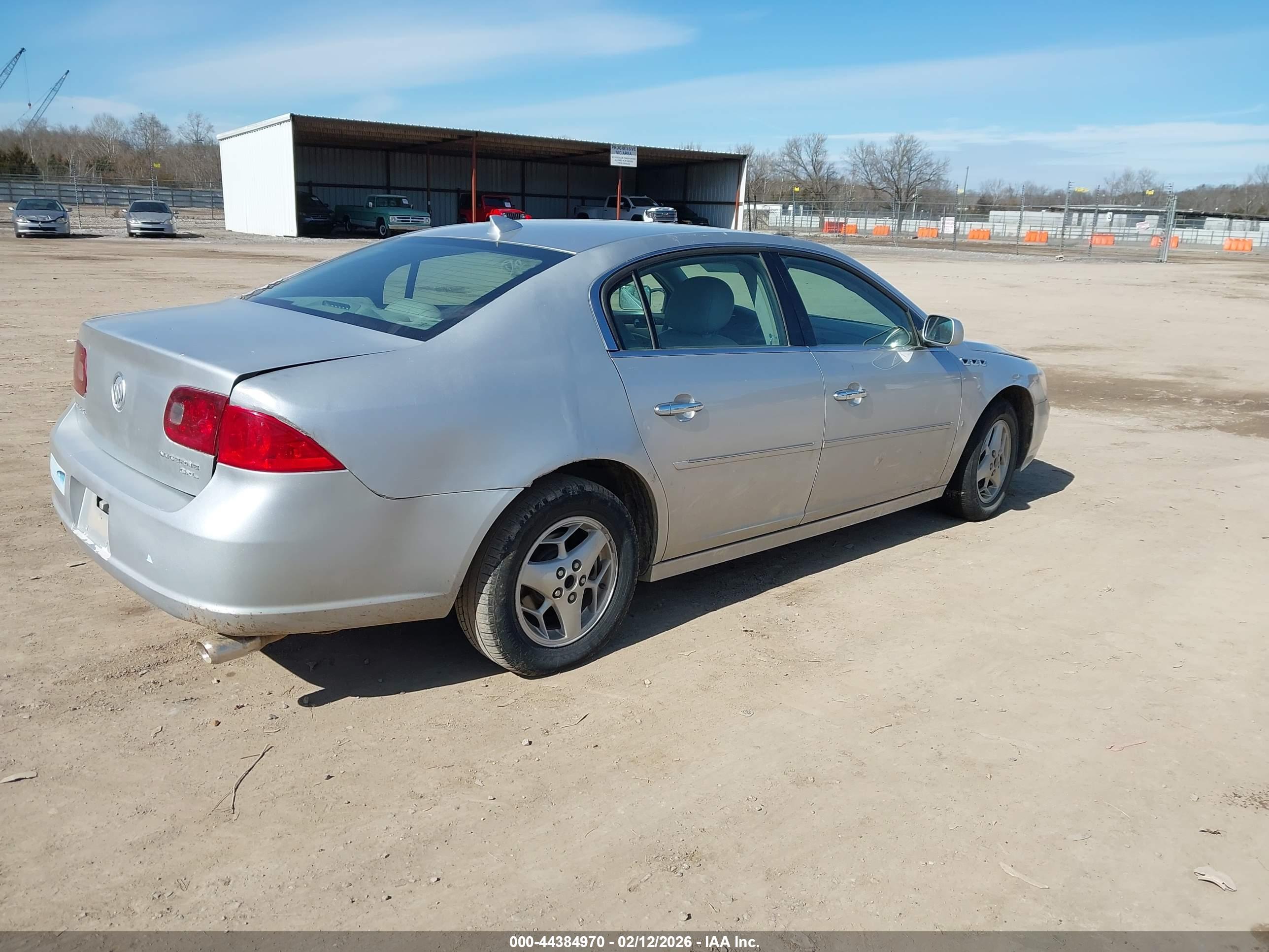 BUICK LUCERNE image 4