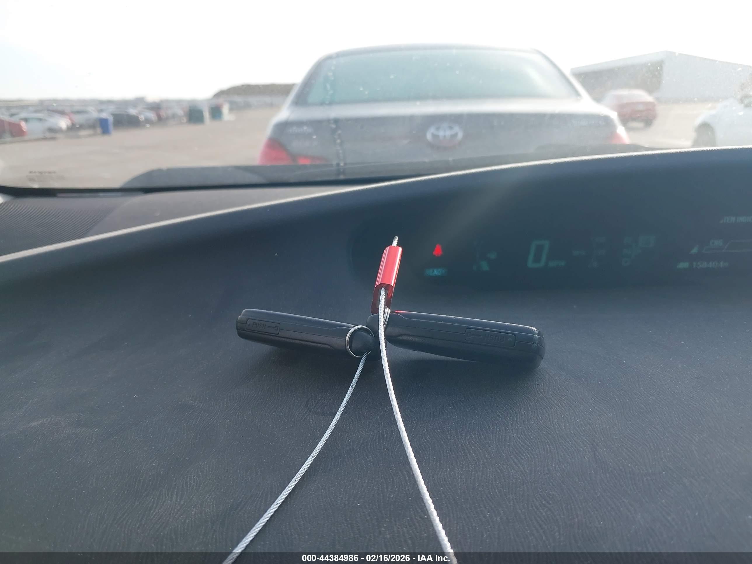 TOYOTA PRIUS image 11
