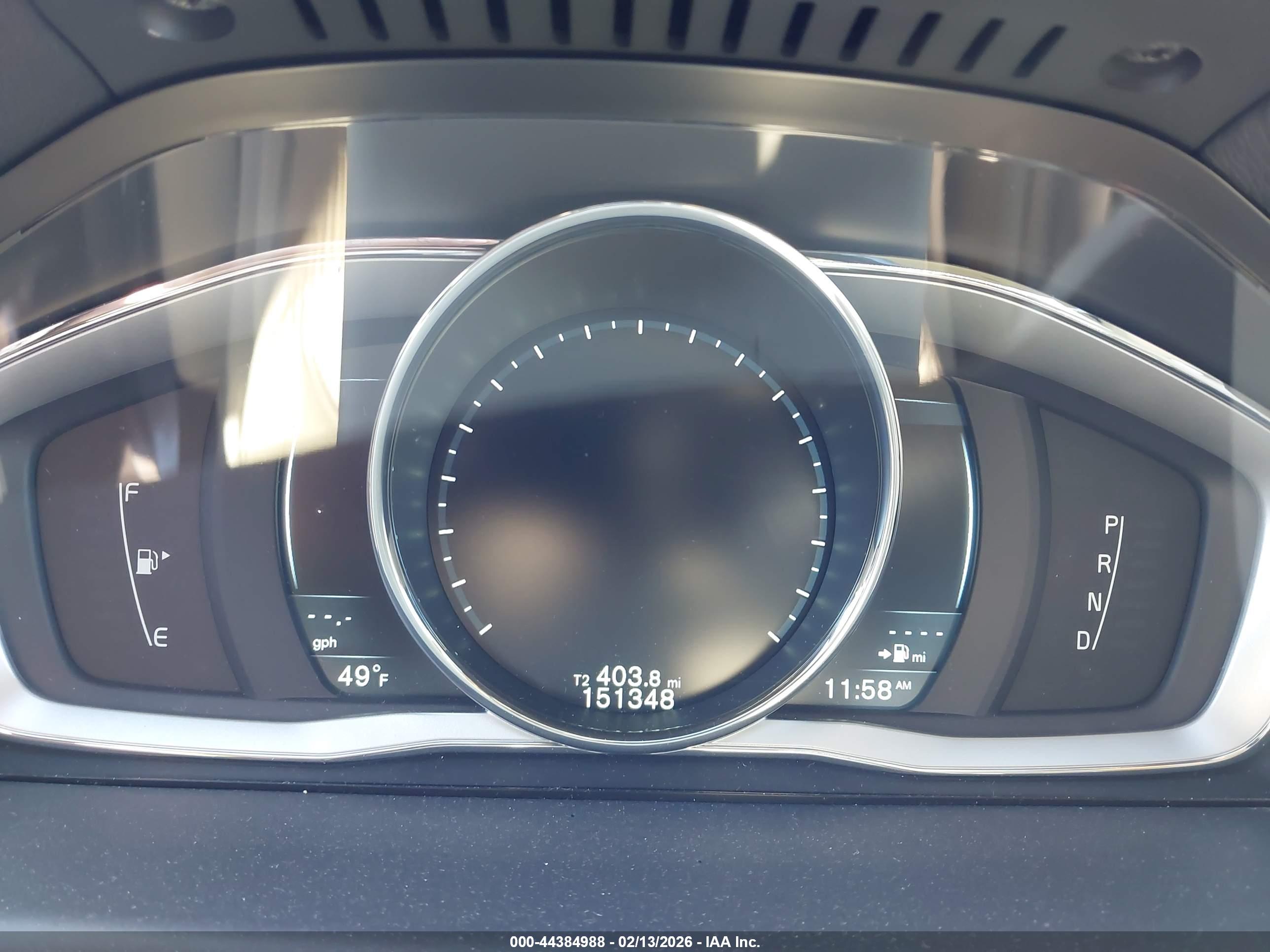 VOLVO XC70 image 7