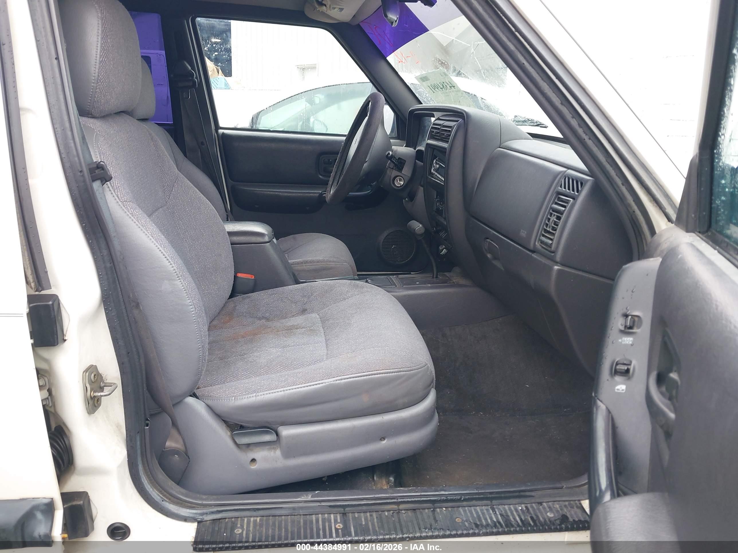 JEEP CHEROKEE image 5