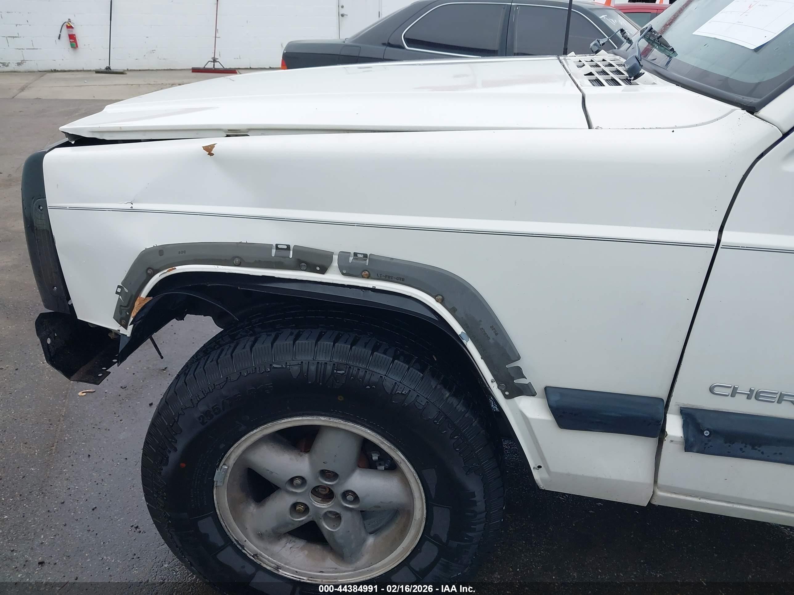 JEEP CHEROKEE image 6