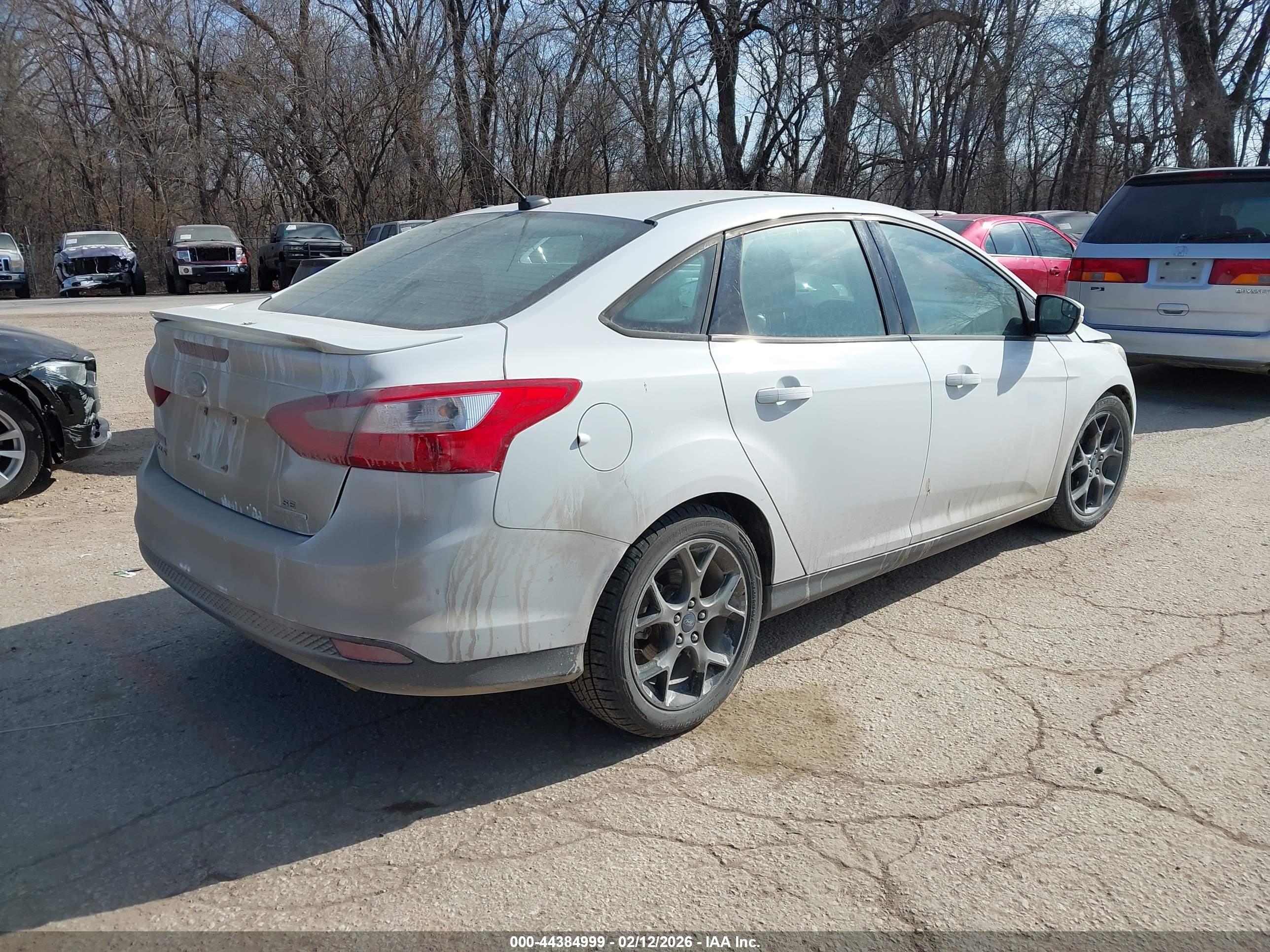 FORD FOCUS image 4