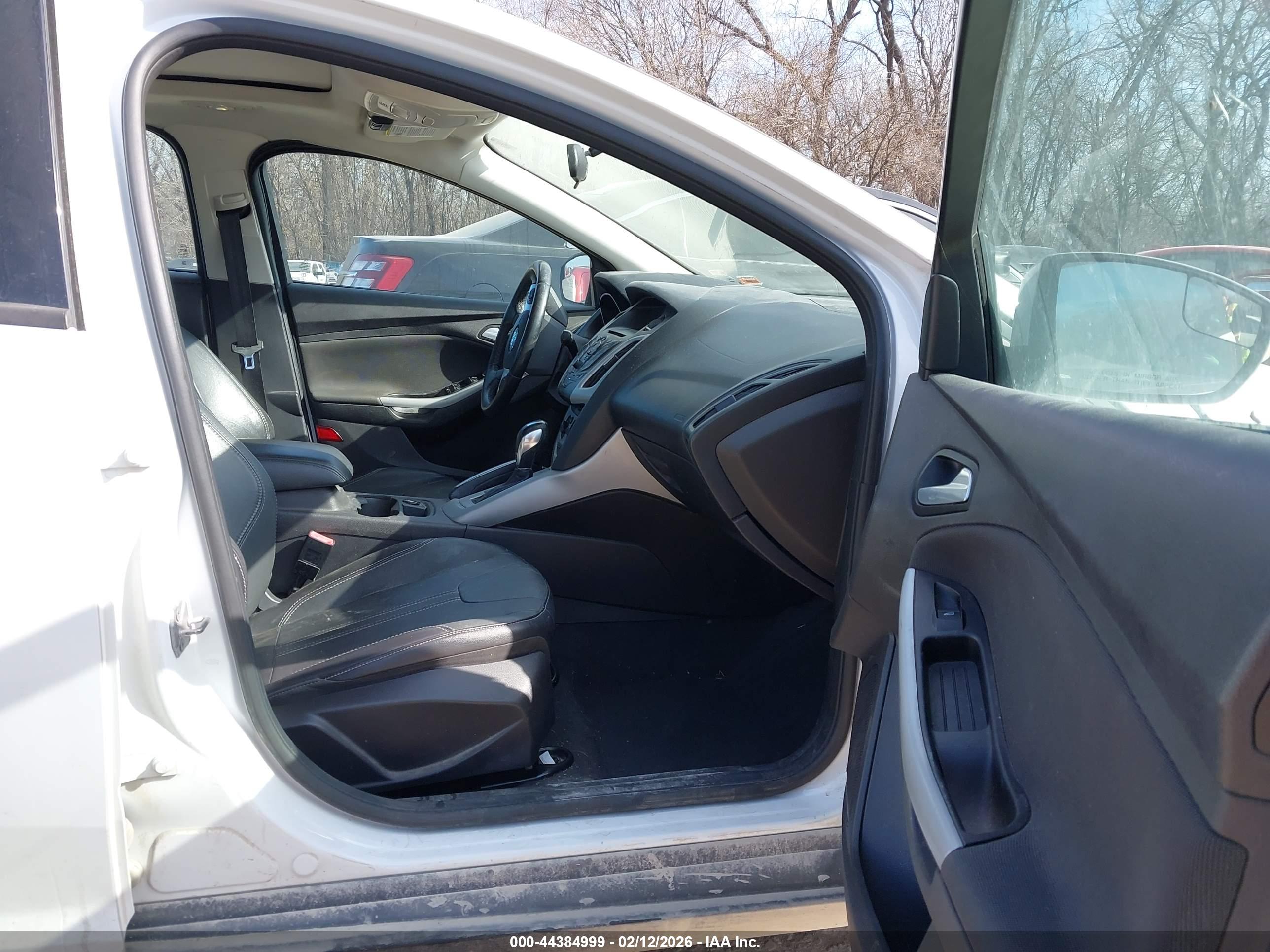 FORD FOCUS image 5