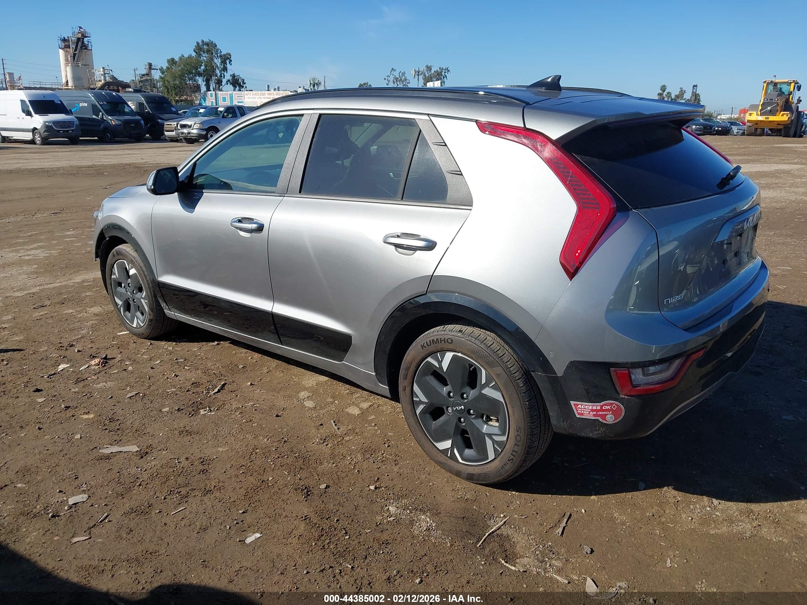 KIA NIRO image 3