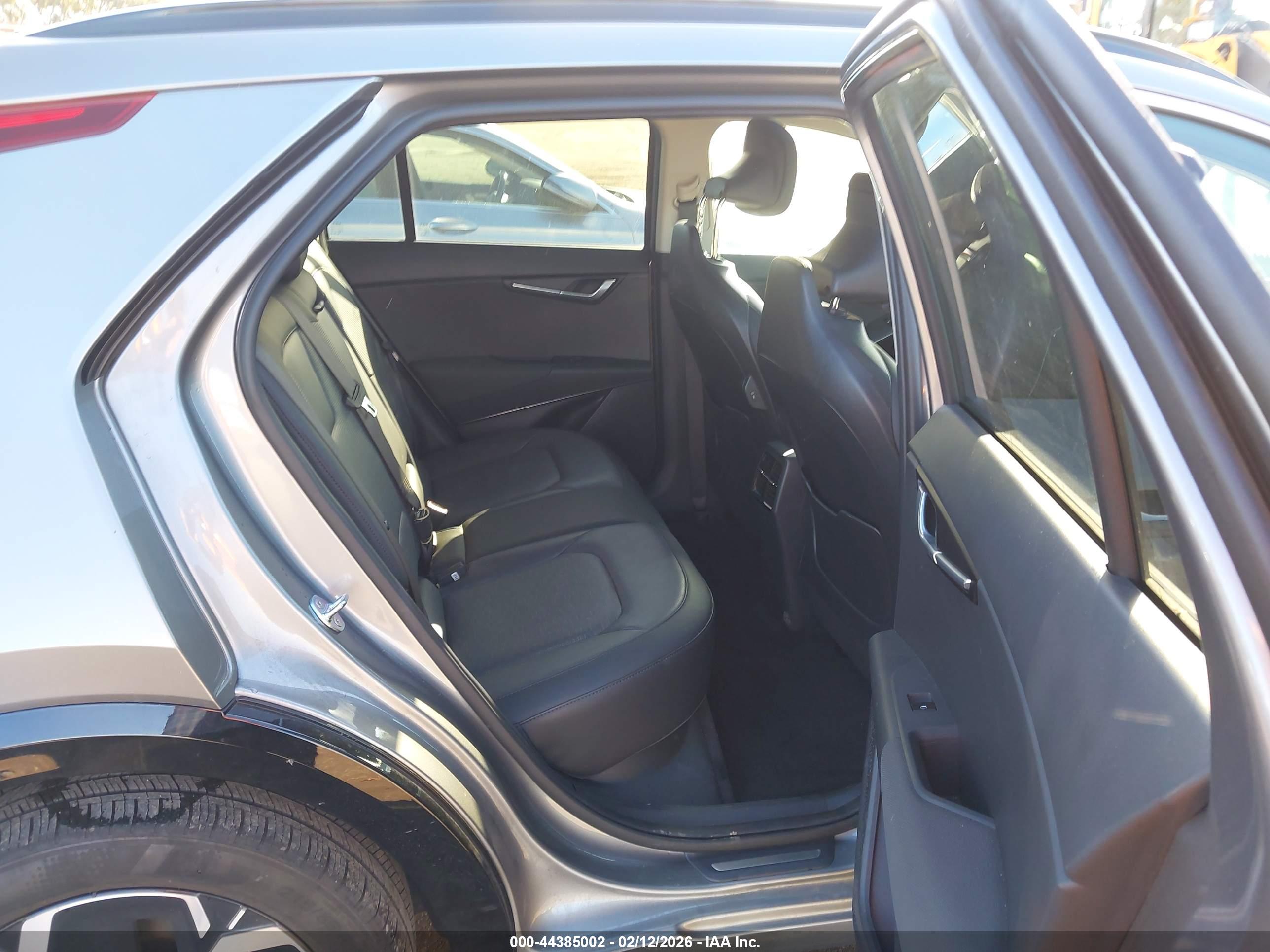 KIA NIRO image 8