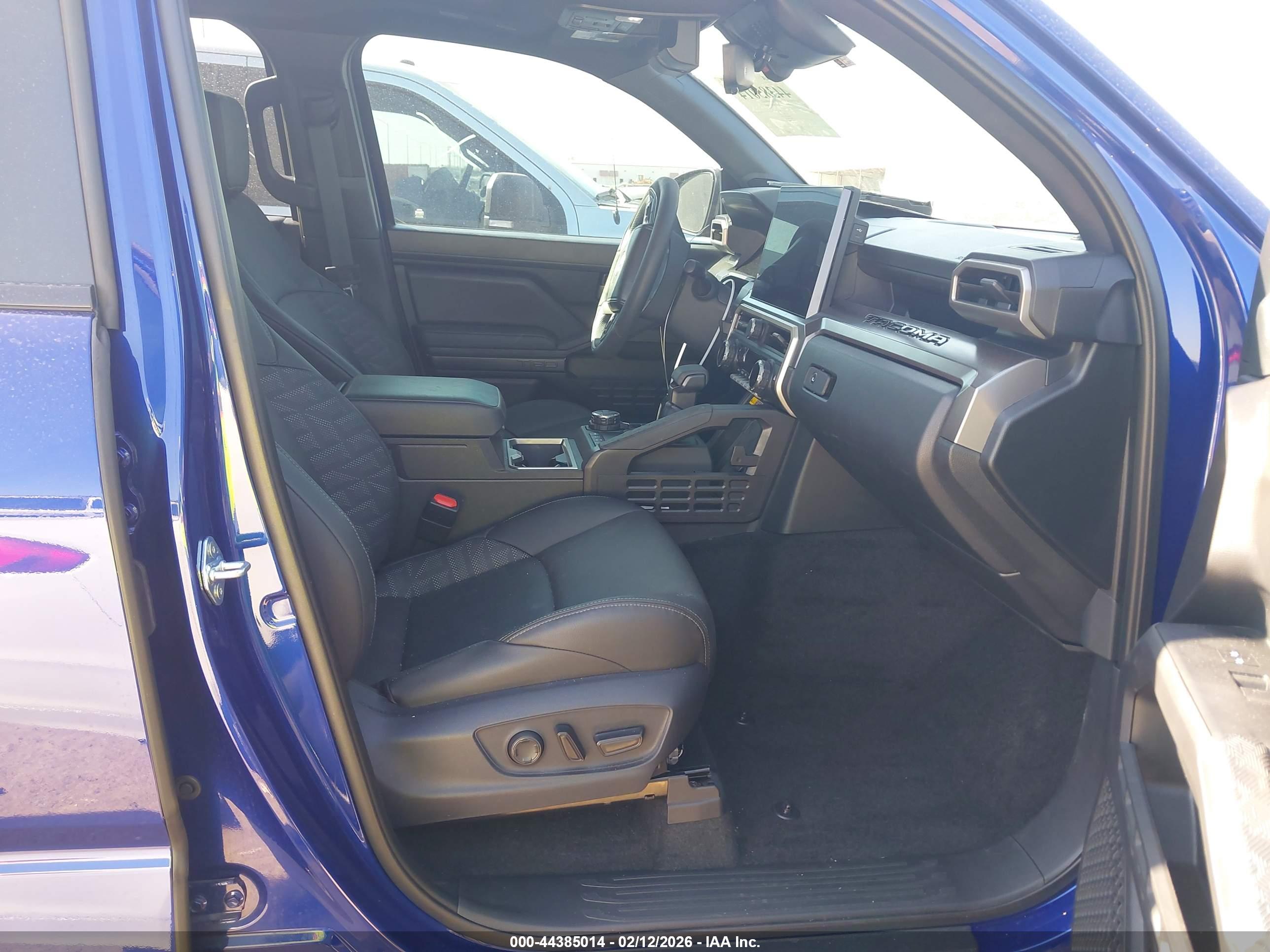 TOYOTA TACOMA image 5