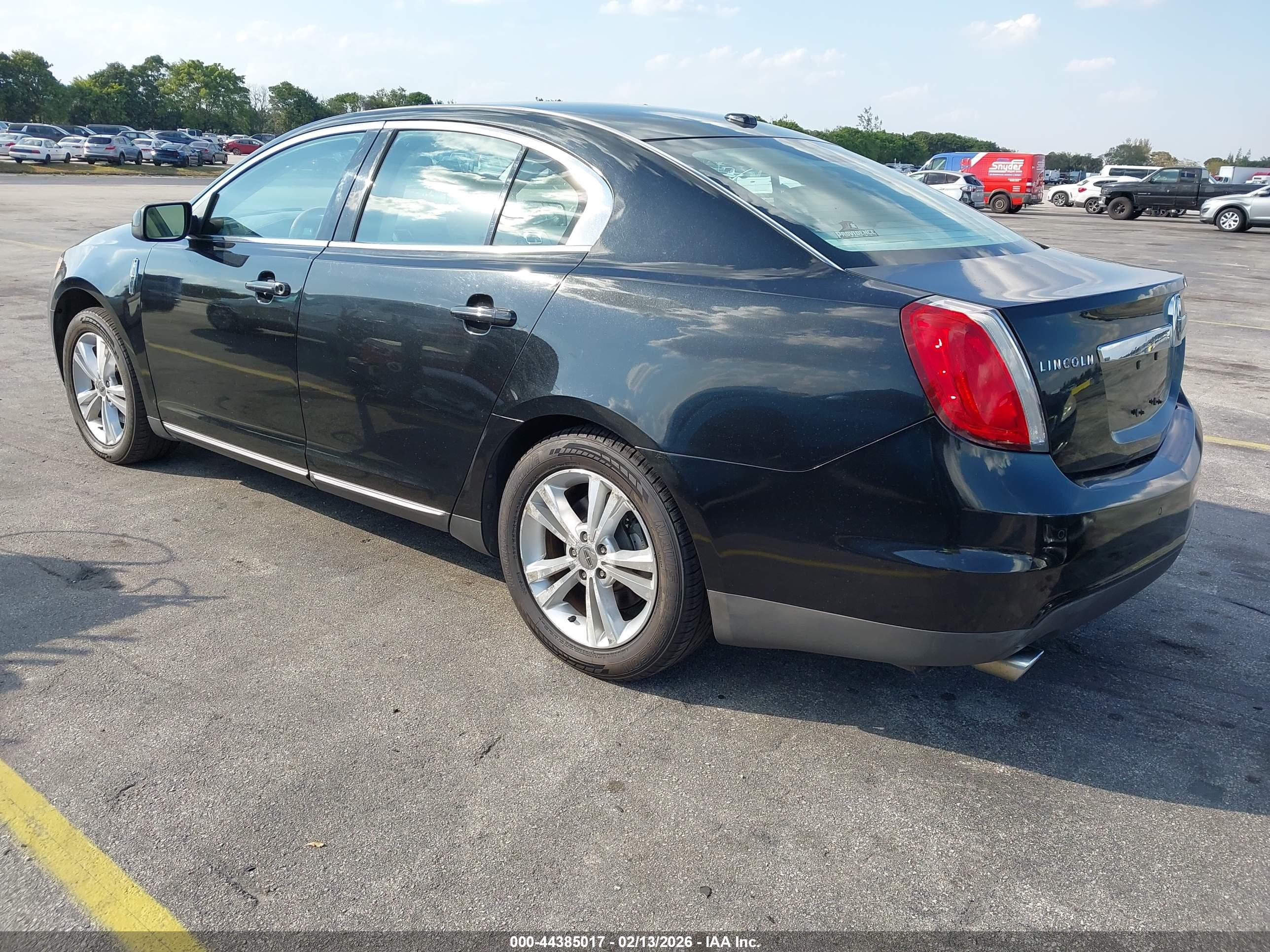 LINCOLN MKS image 3
