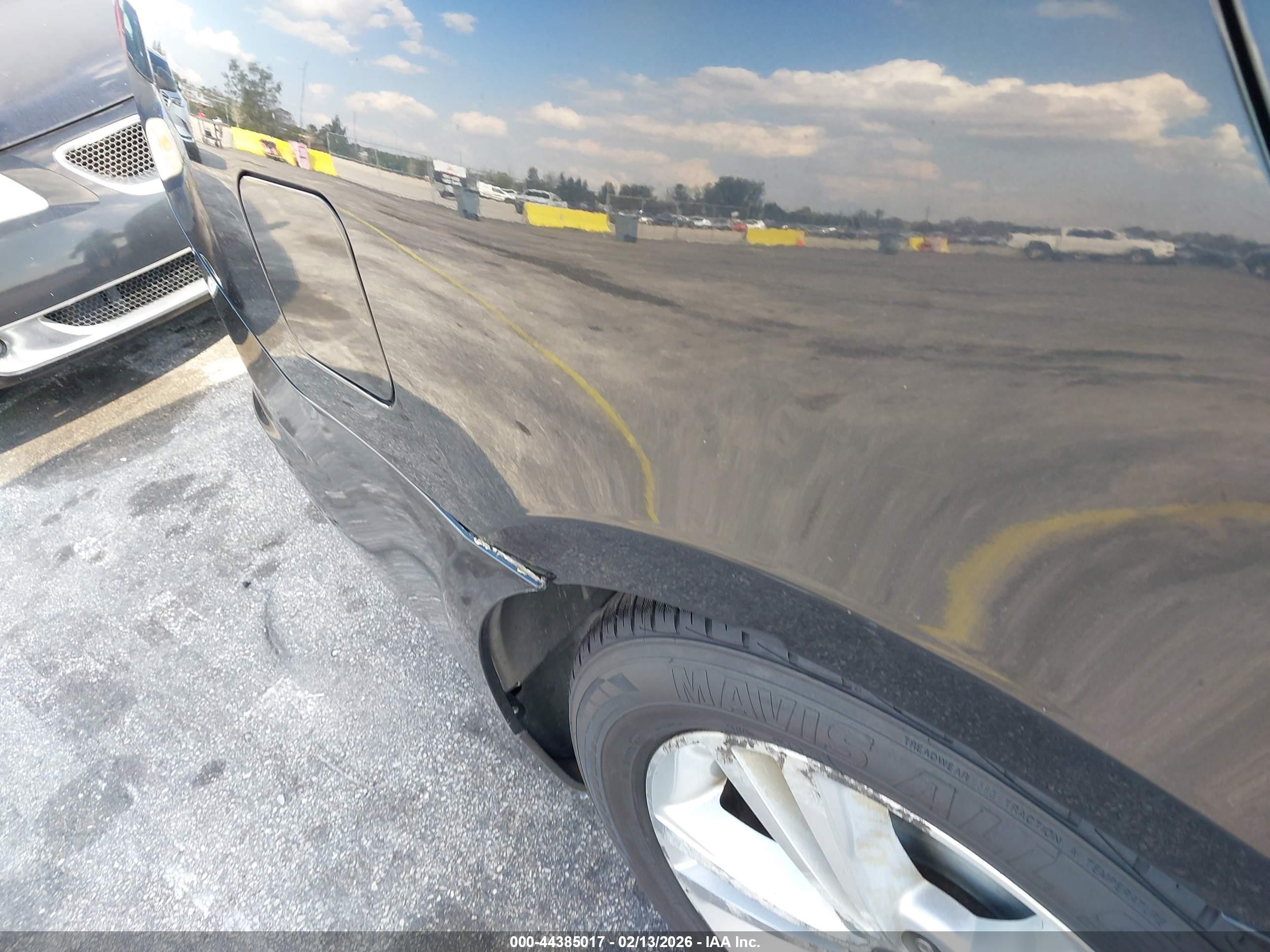 LINCOLN MKS image 6