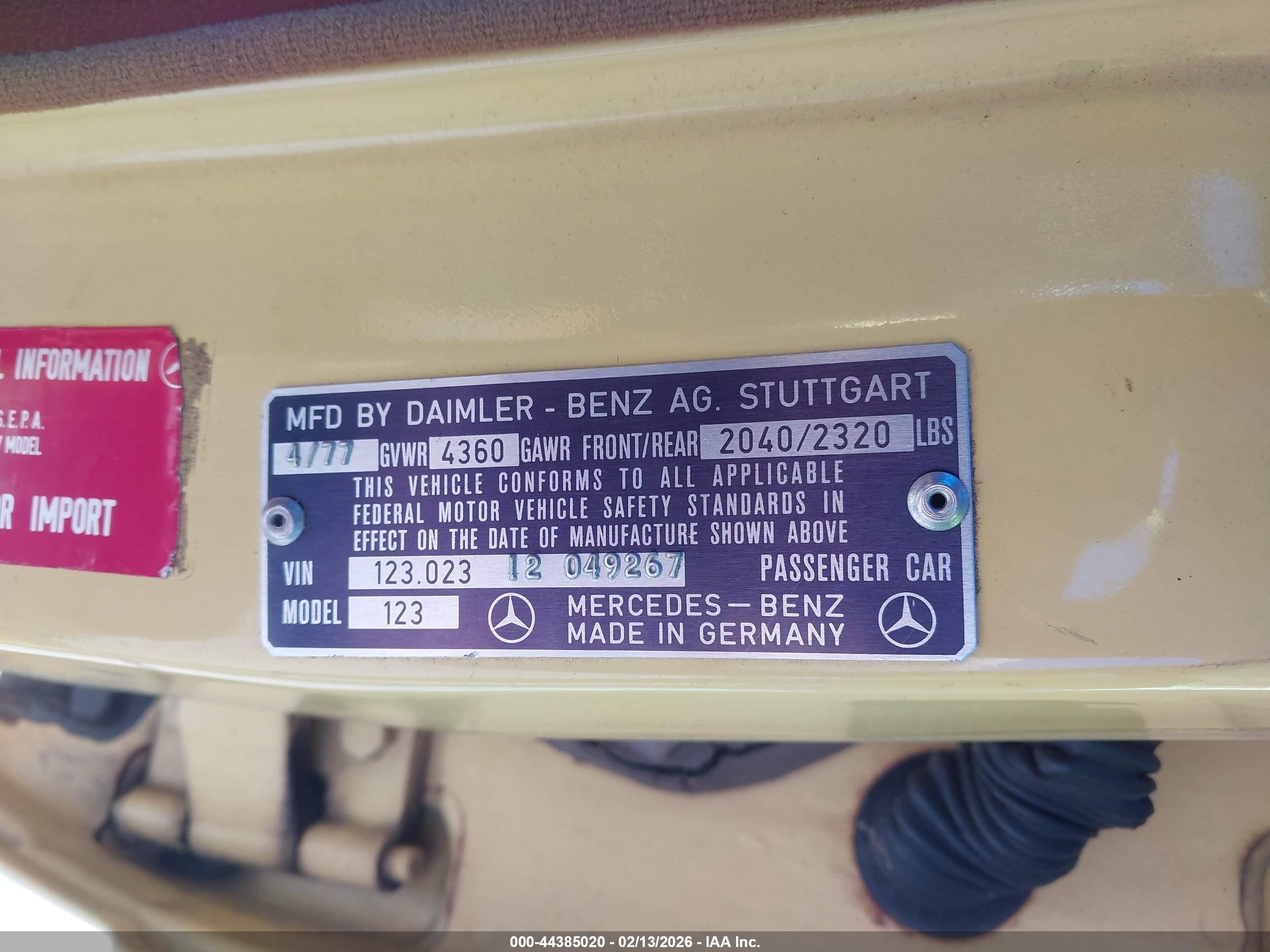MERCEDES 230 image 9