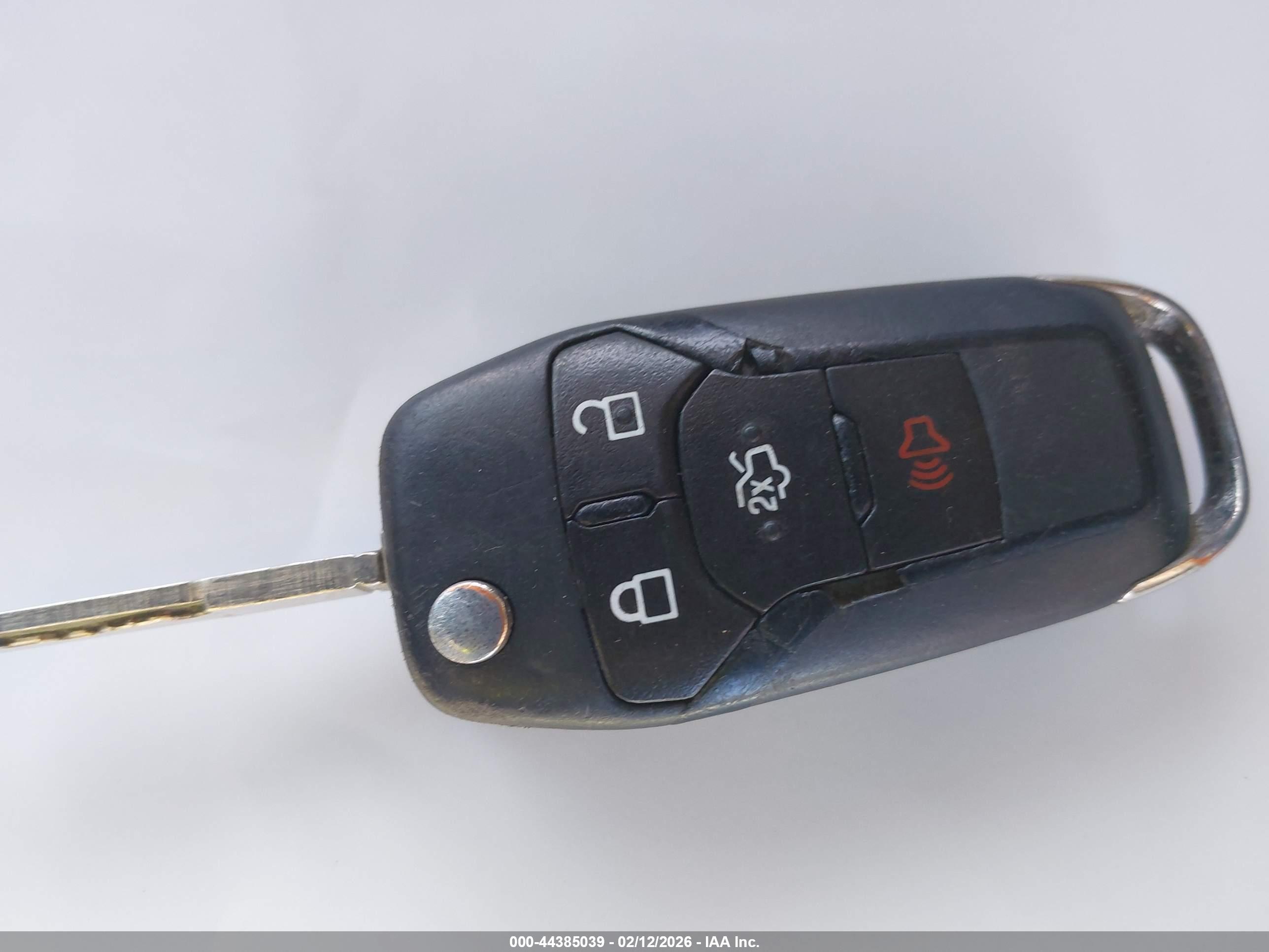 FORD FUSION image 11