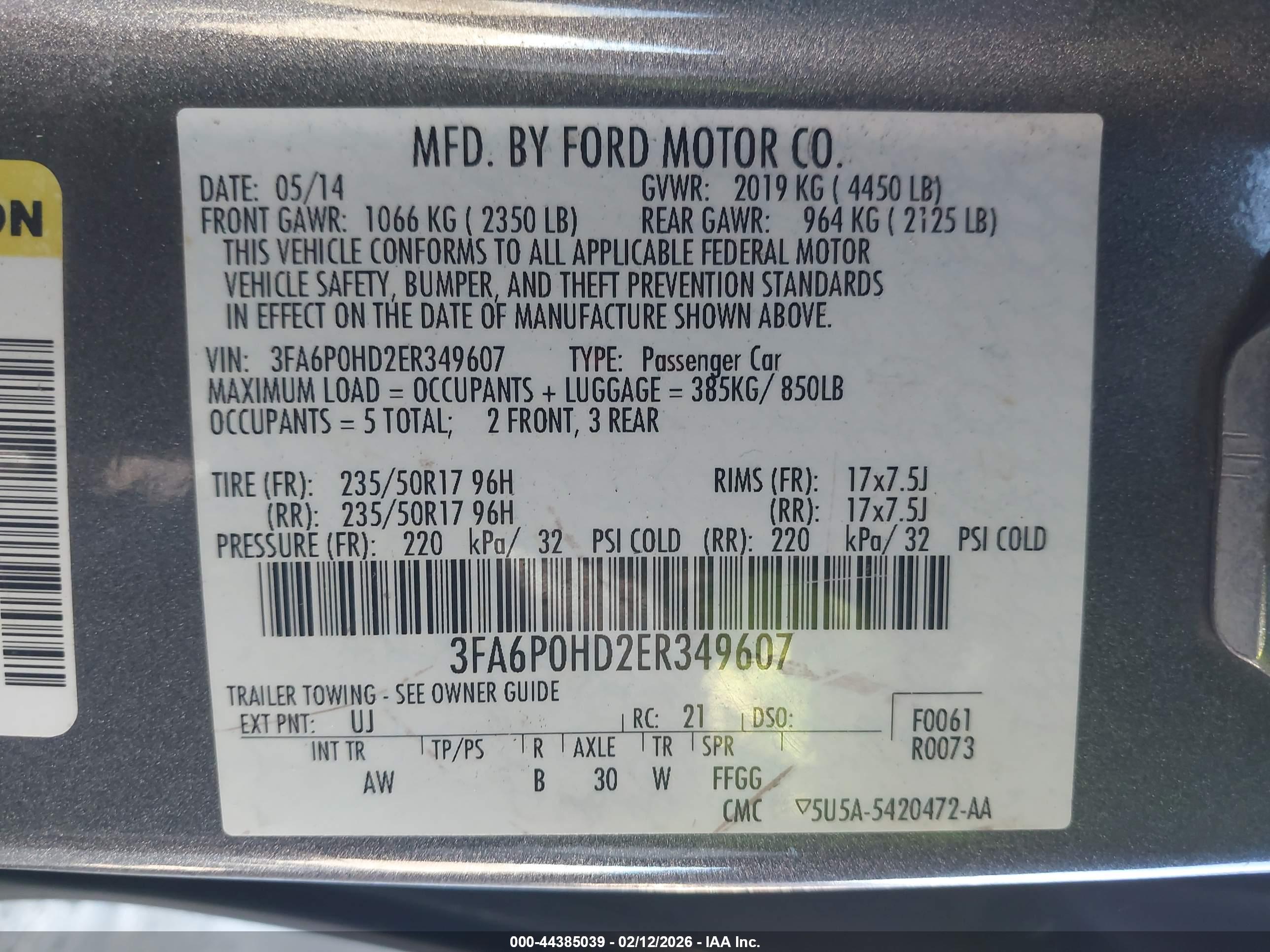 FORD FUSION image 9