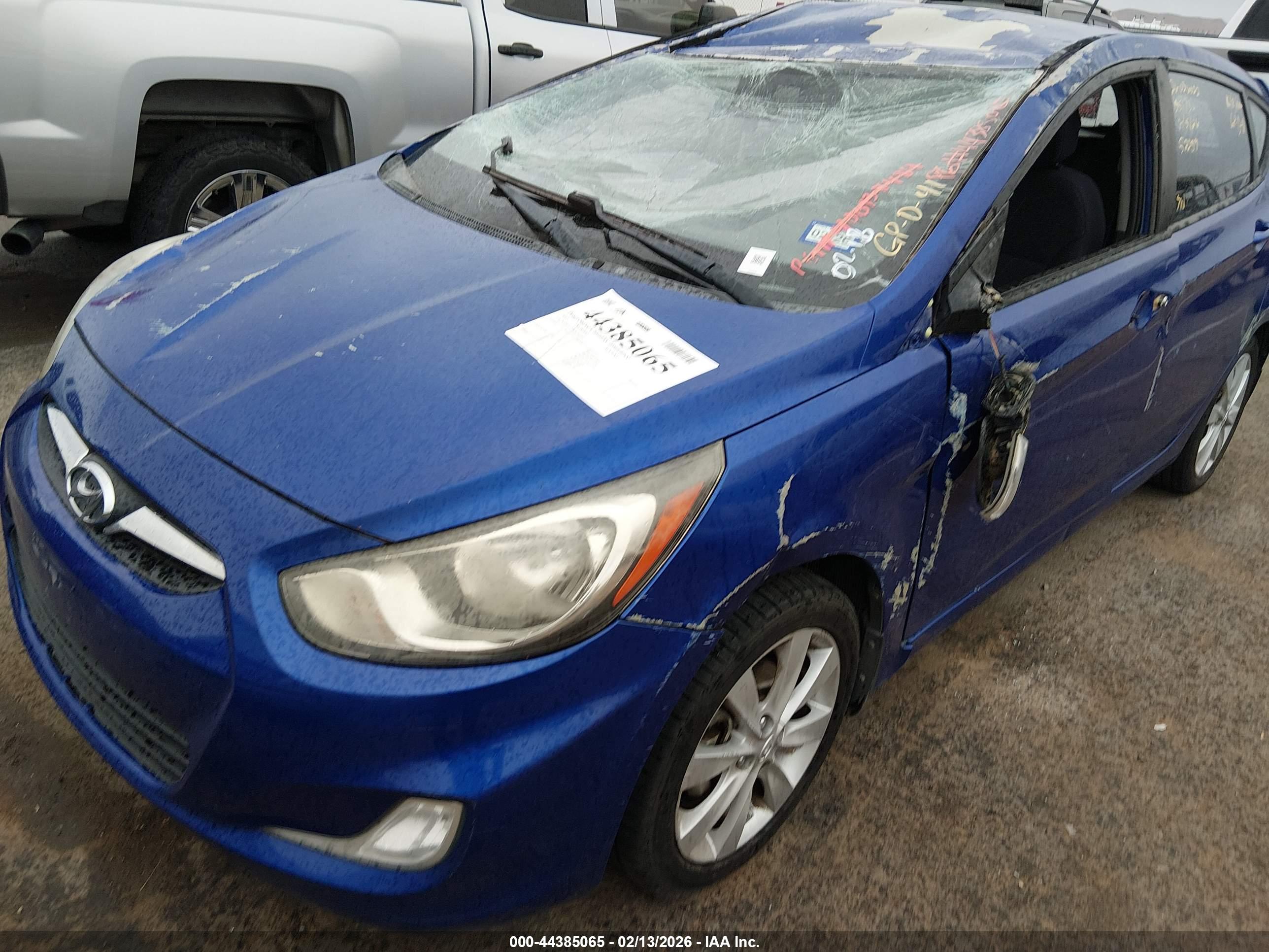 HYUNDAI ACCENT image 6