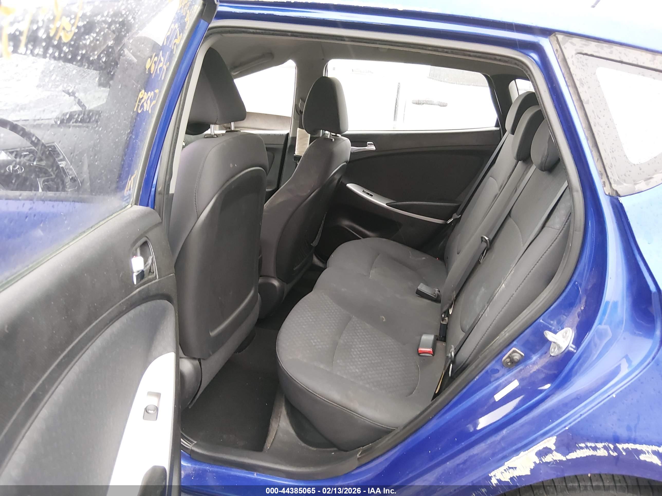 HYUNDAI ACCENT image 8