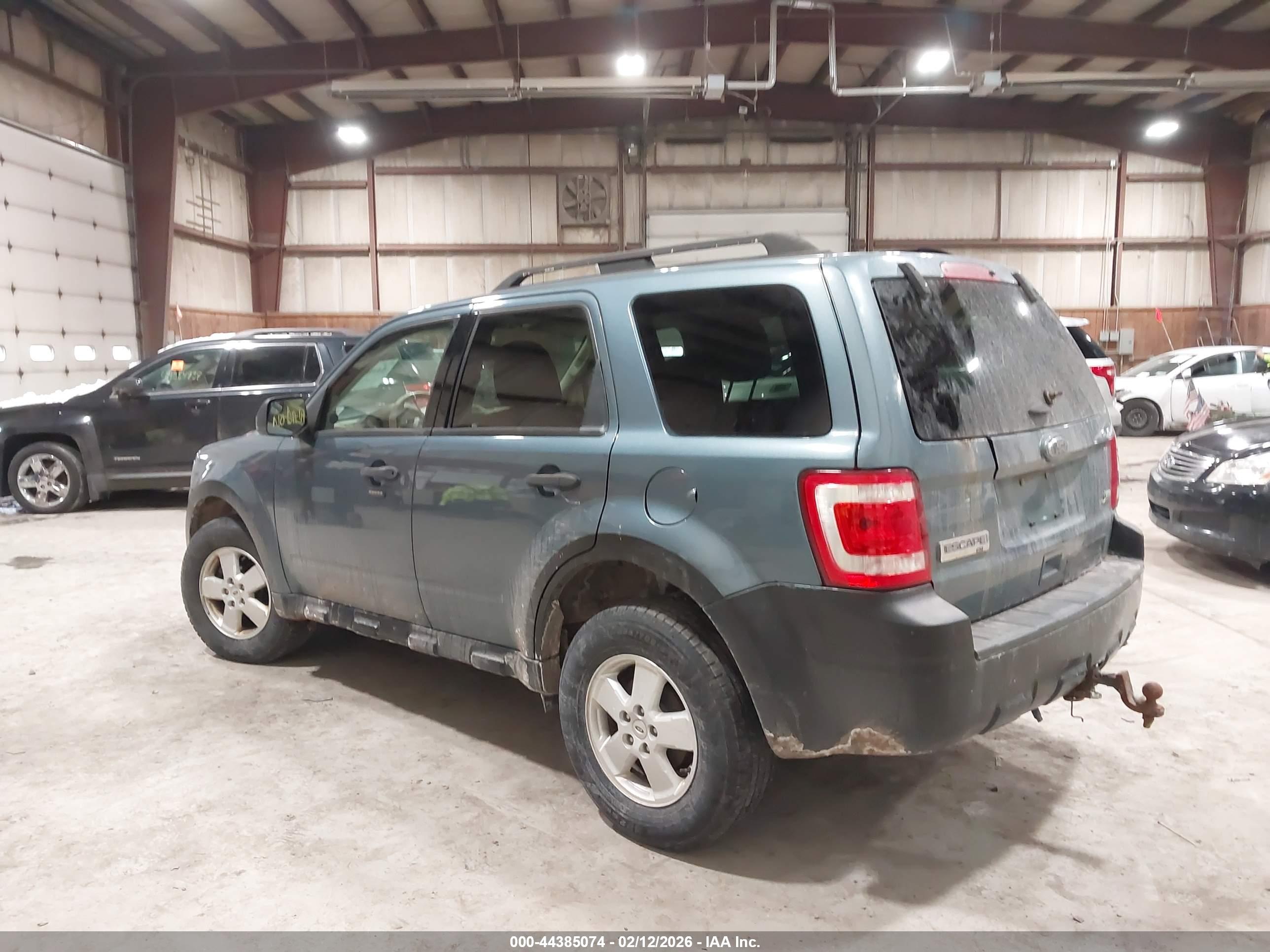 FORD ESCAPE image 3