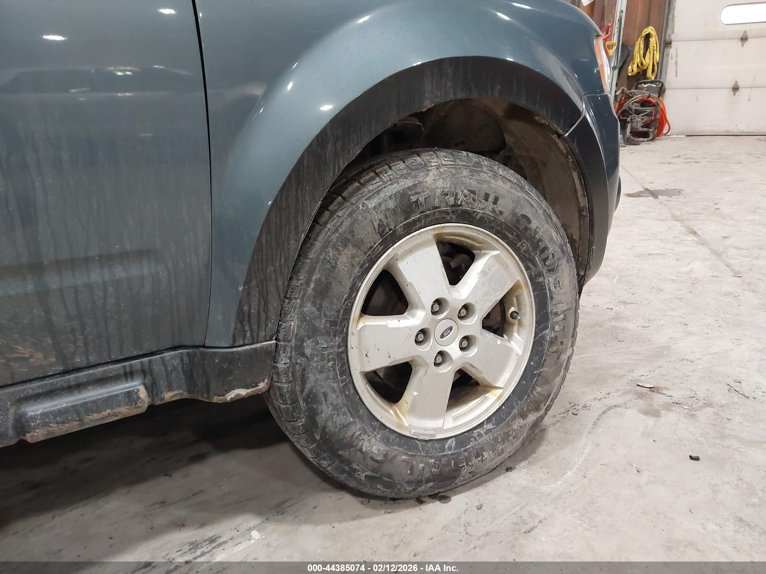 FORD ESCAPE image 6
