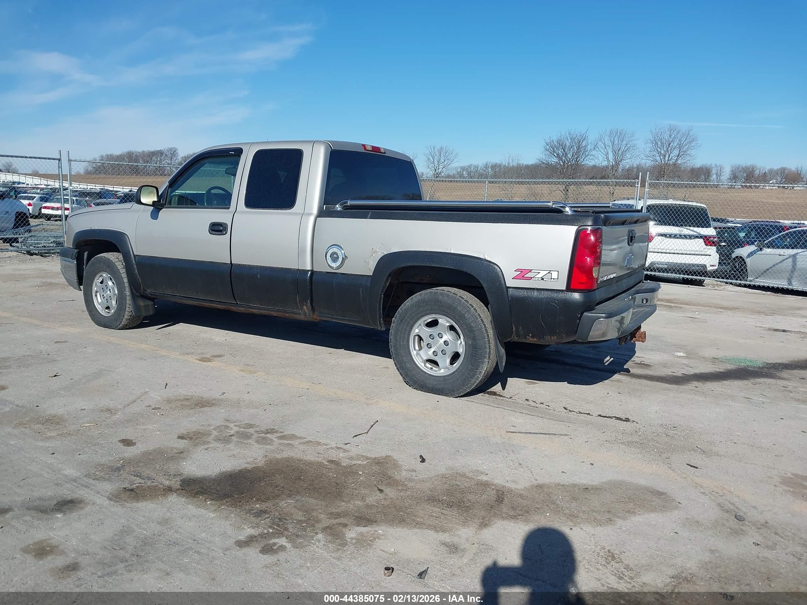 CHEVROLET SILVERADO image 3