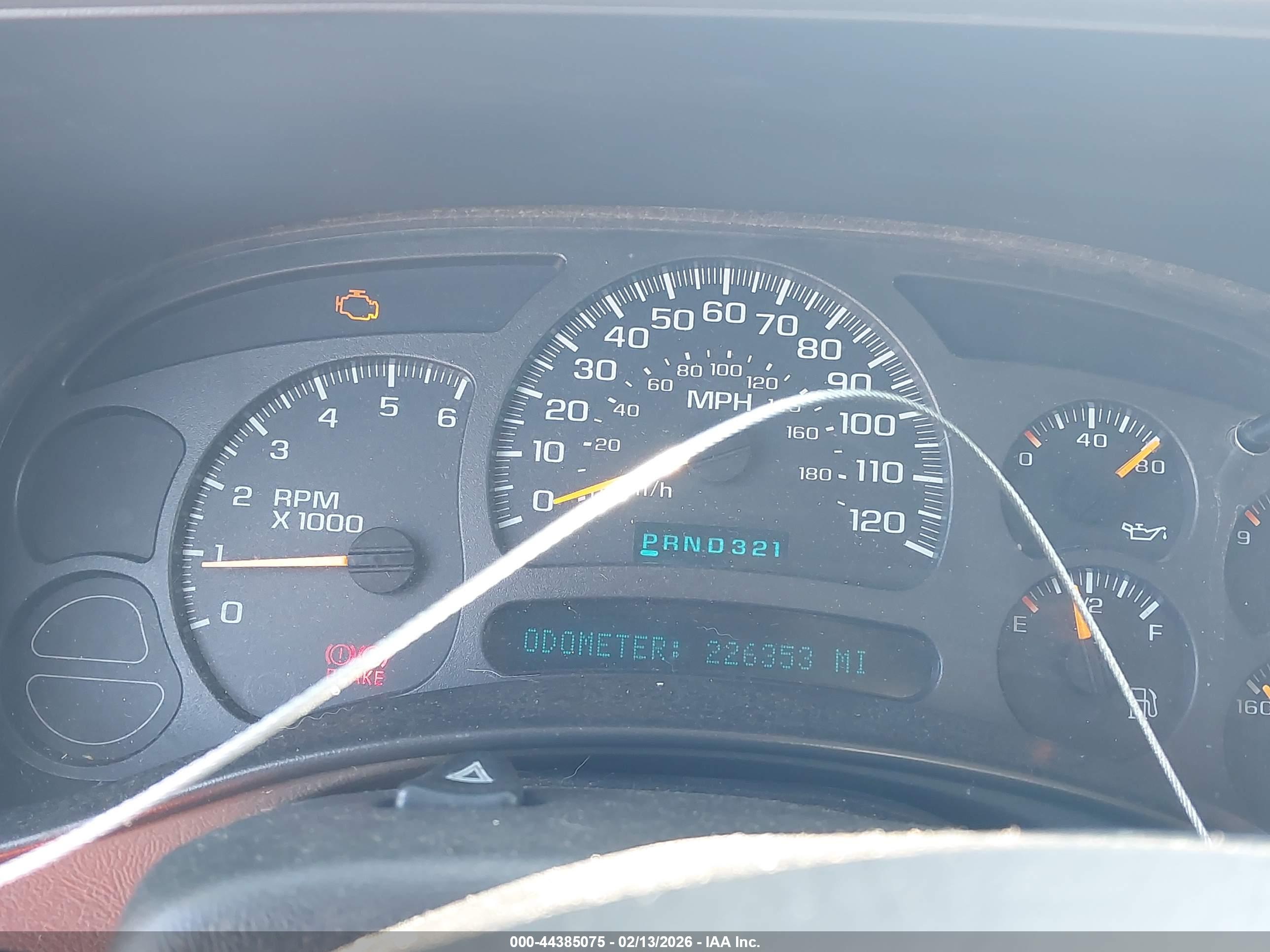 CHEVROLET SILVERADO image 7