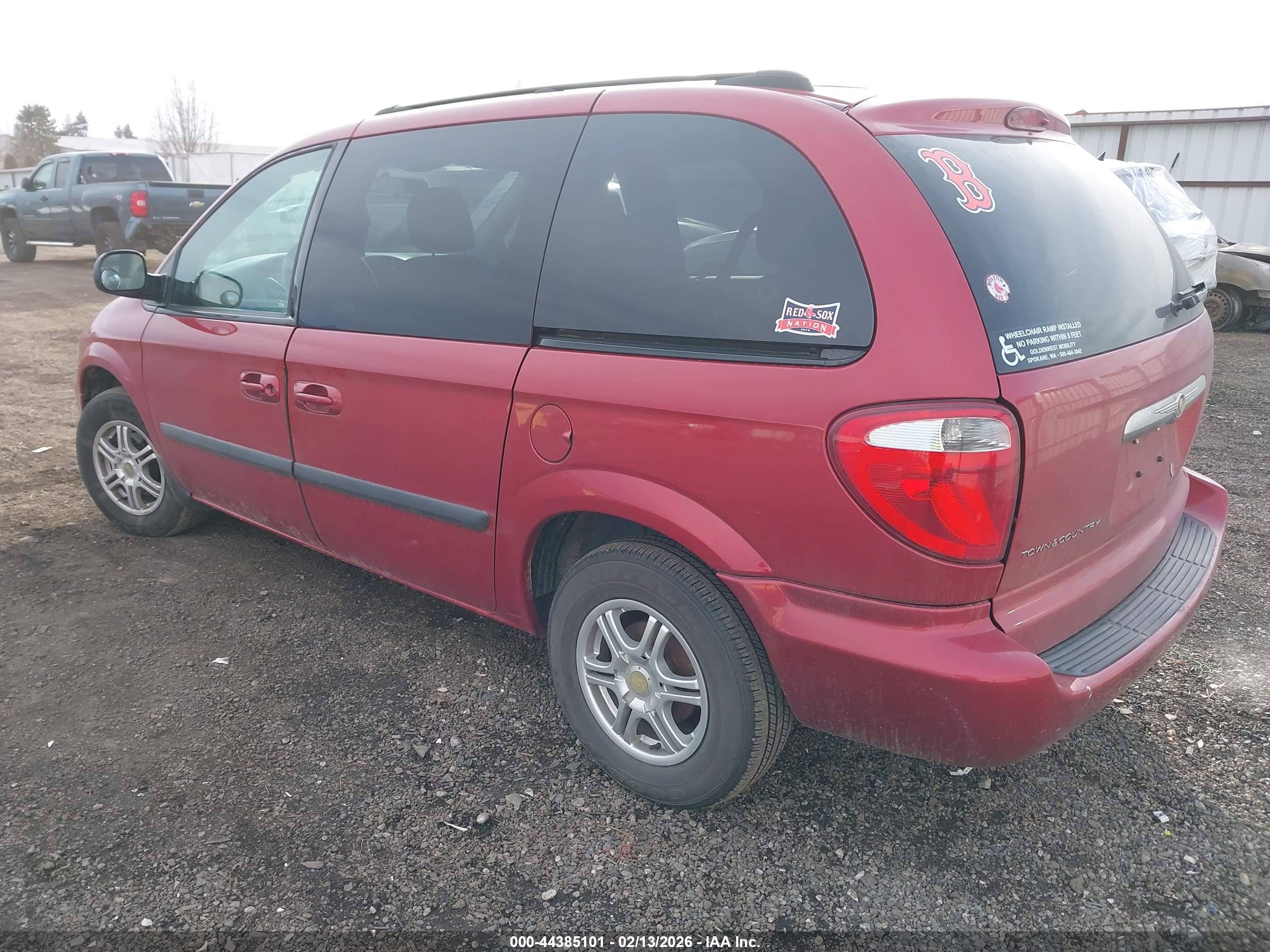 CHRYSLER TOWN image 3