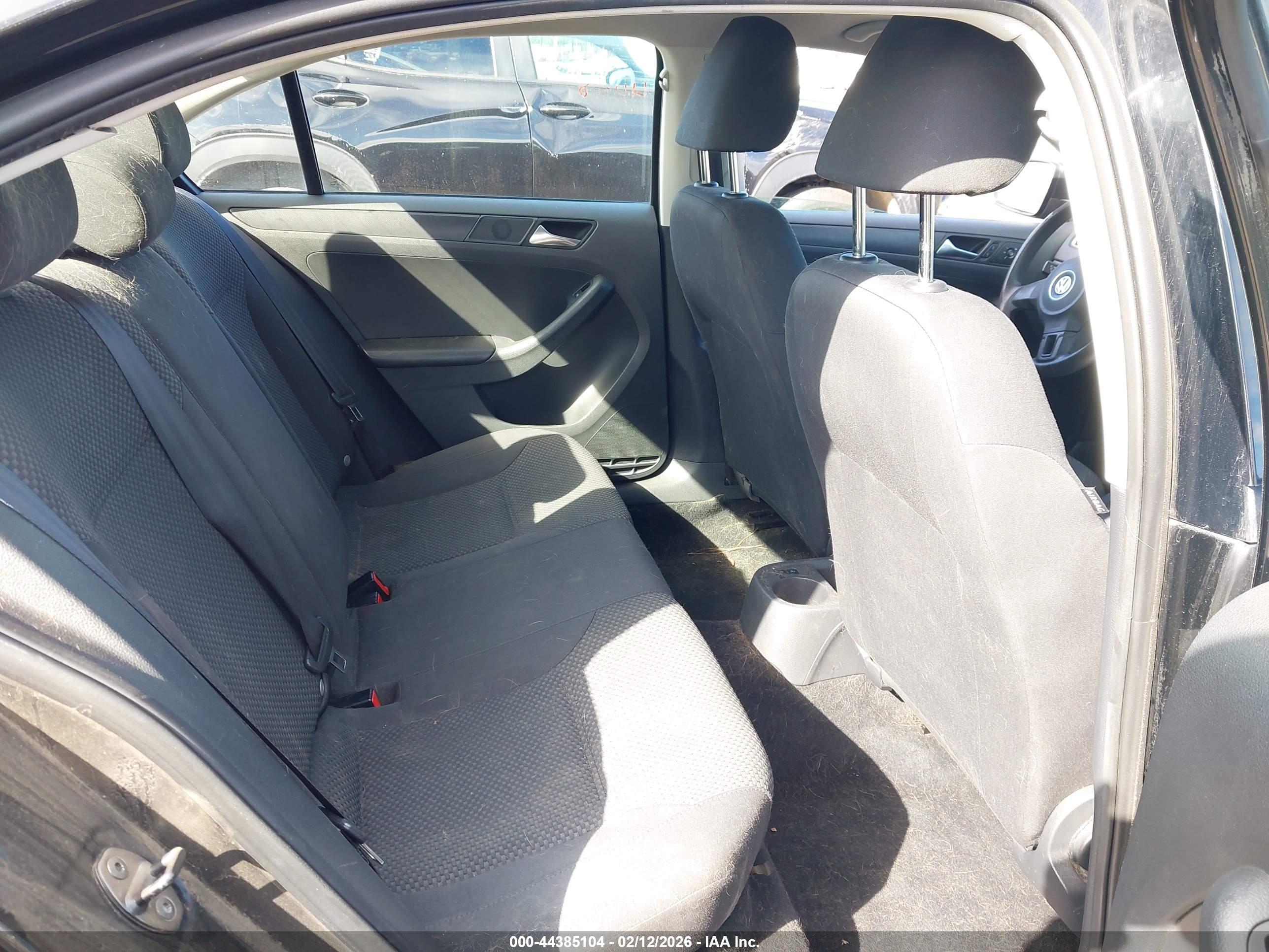 VOLKSWAGEN JETTA image 8