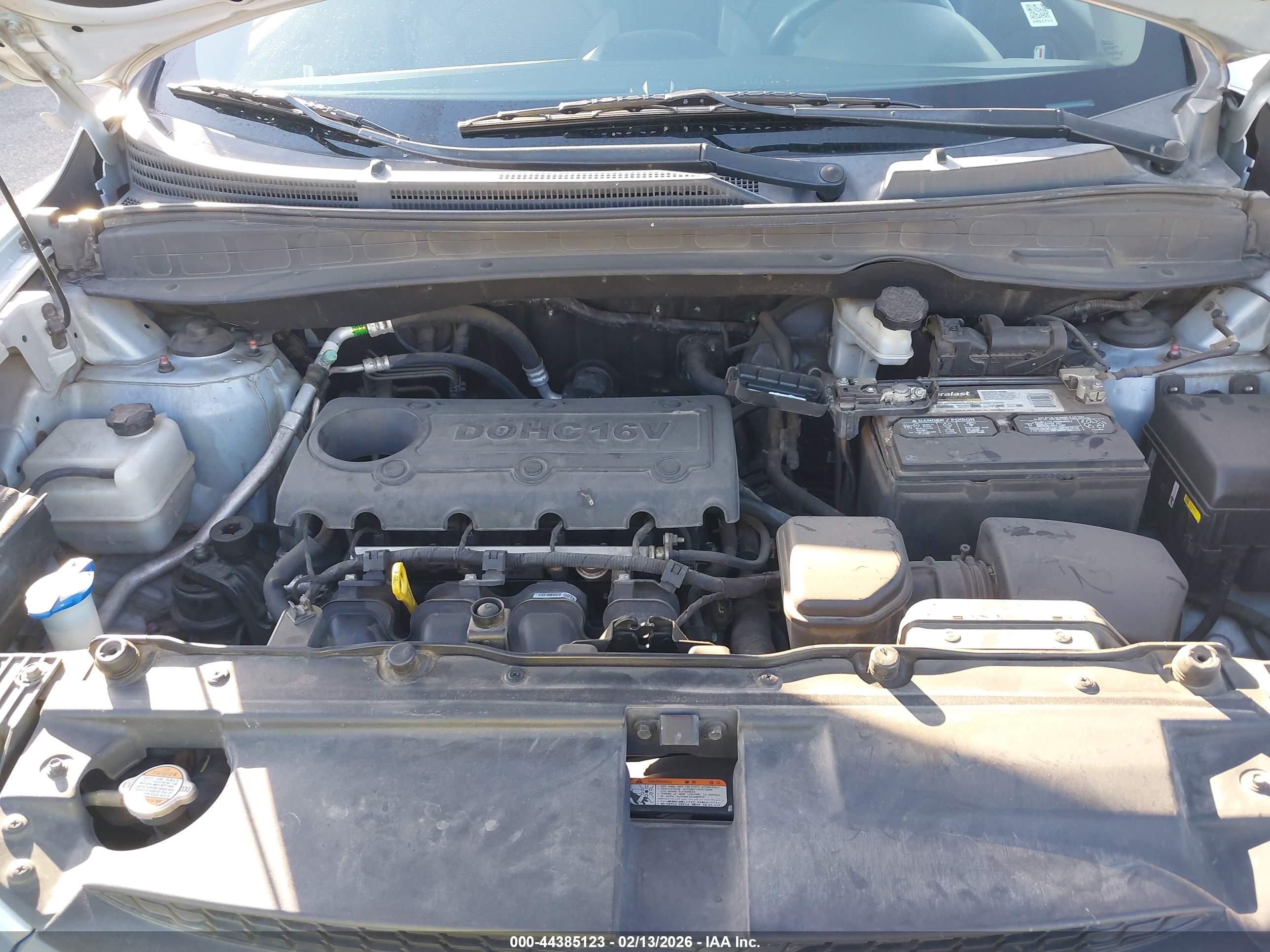 HYUNDAI TUCSON image 10