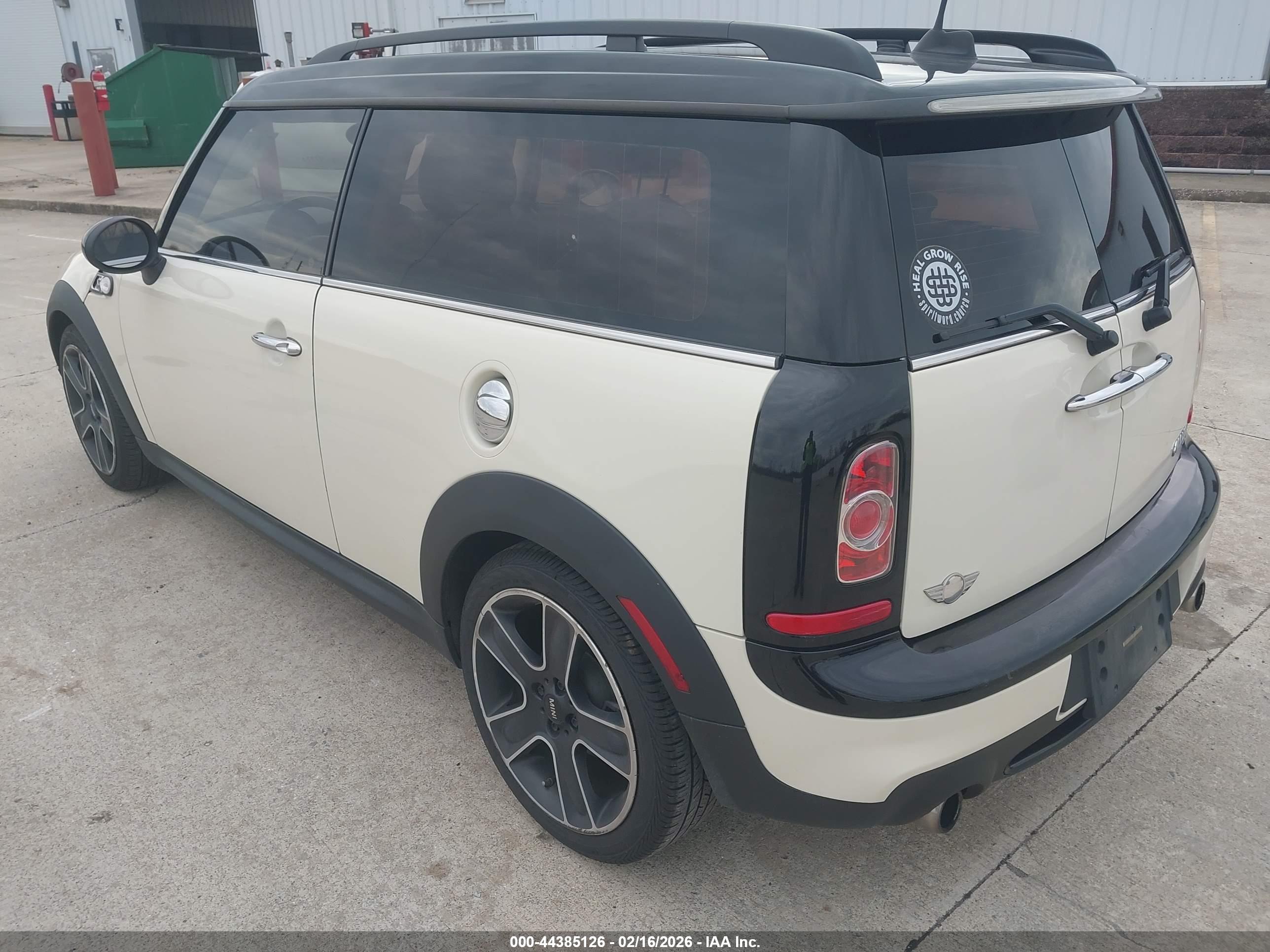 MINI COOPER image 3