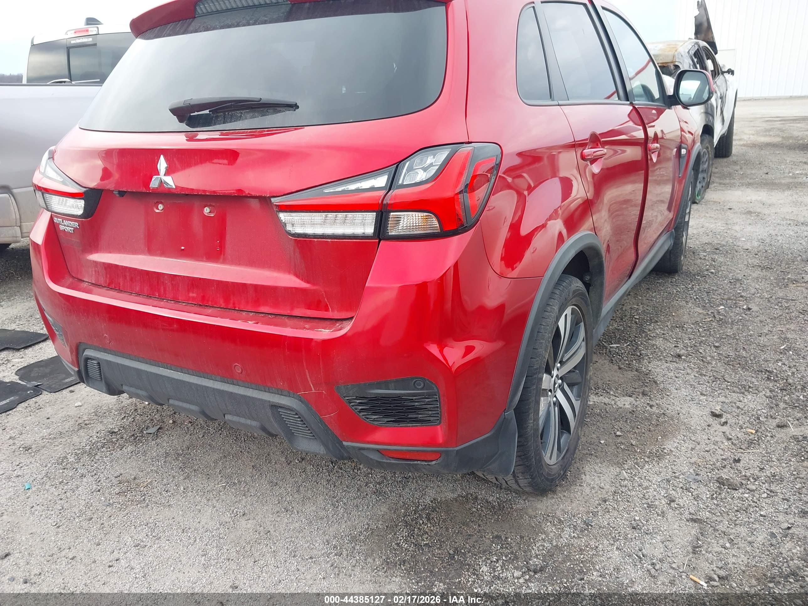 MITSUBISHI OUTLANDER image 4