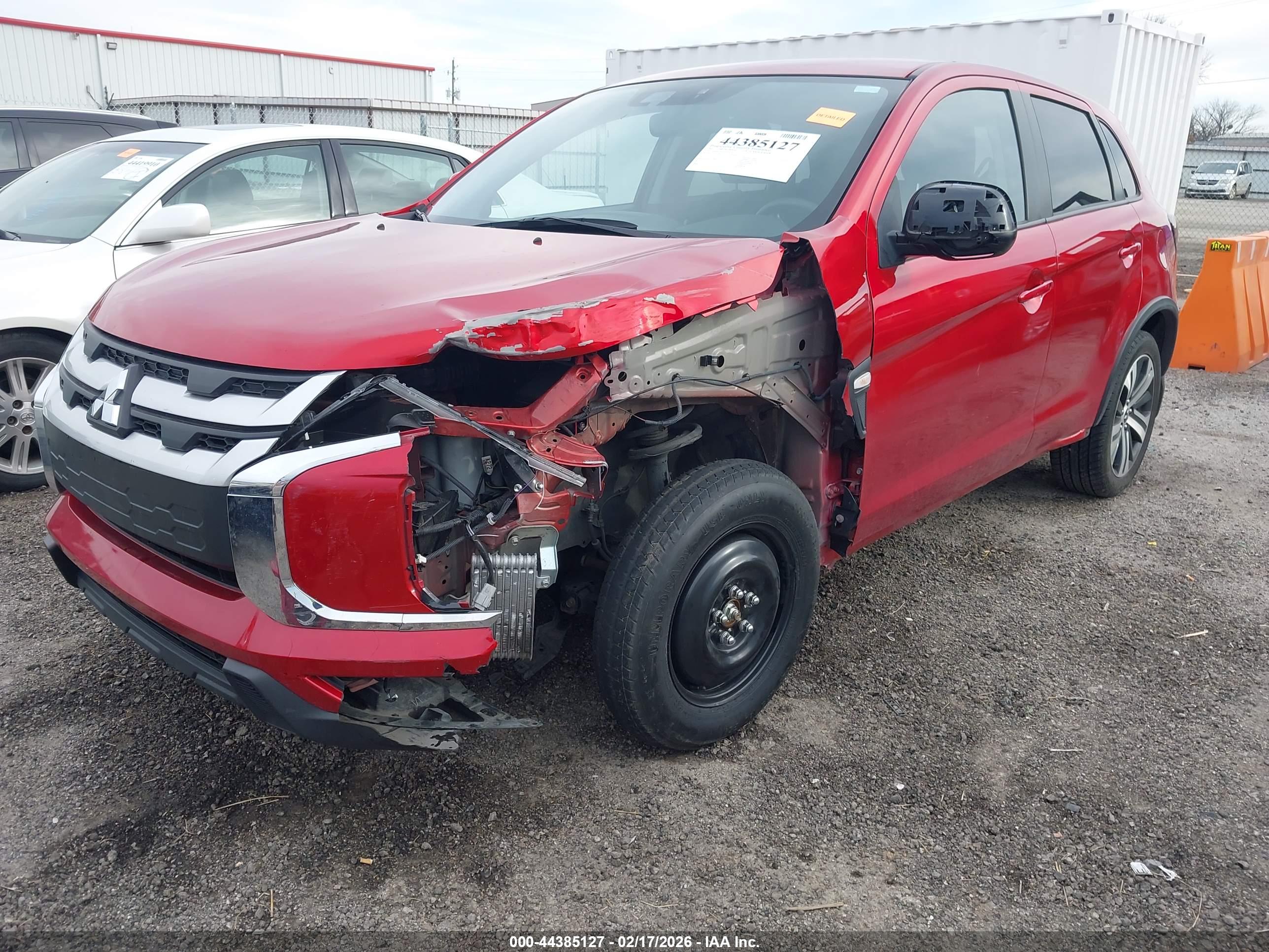 MITSUBISHI OUTLANDER image 6